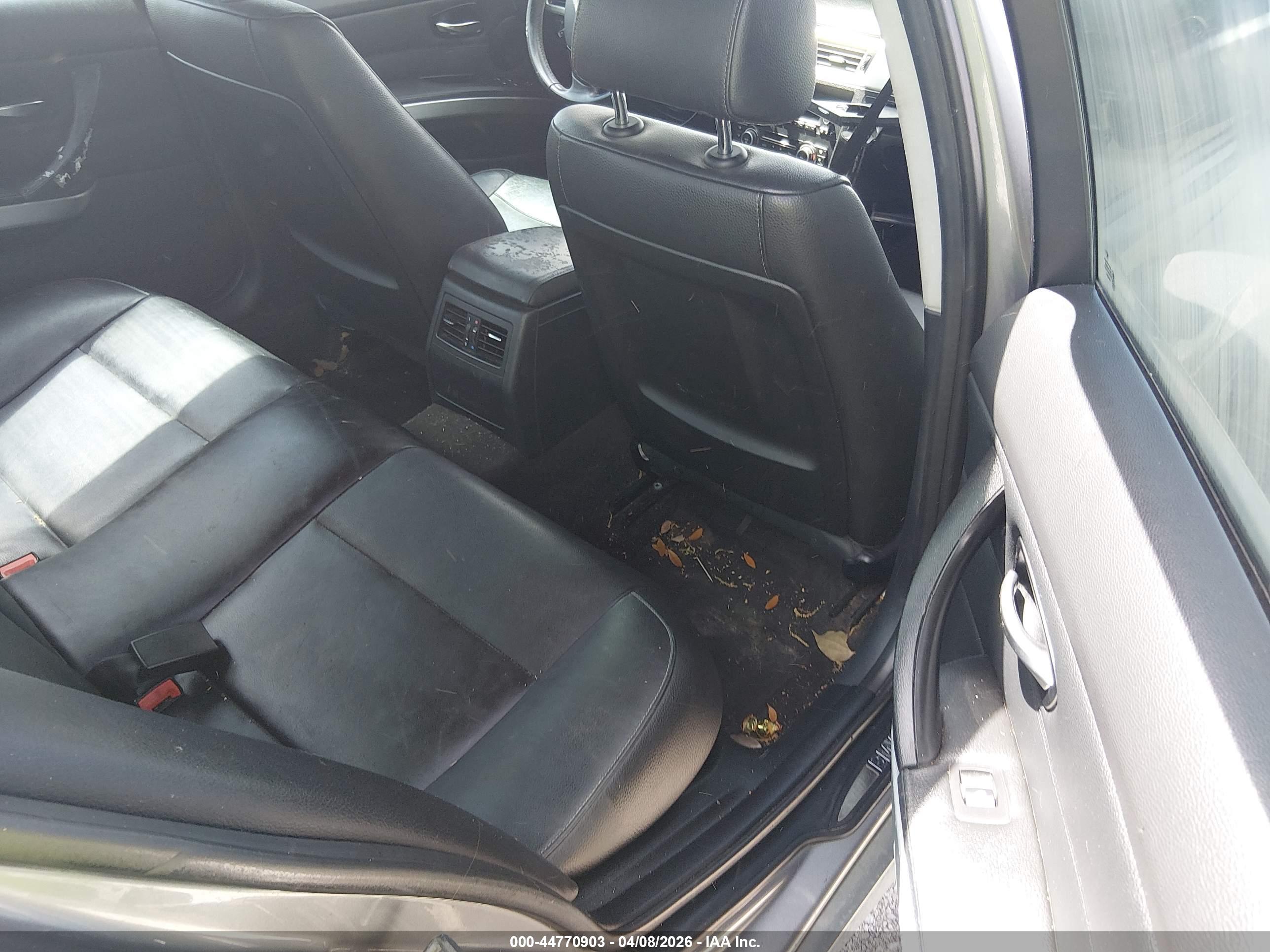BMW 328I image 8