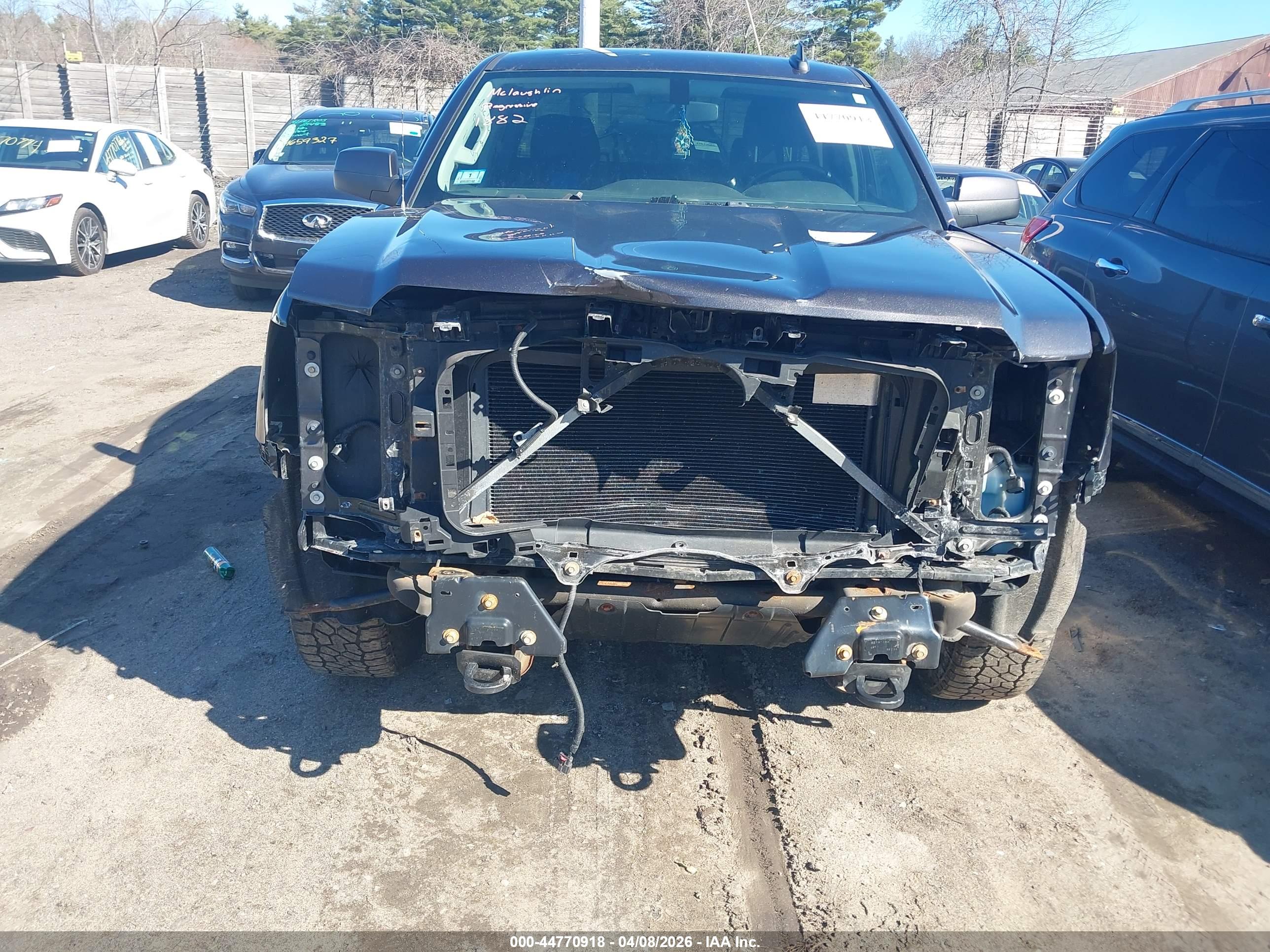 GMC SIERRA image 6