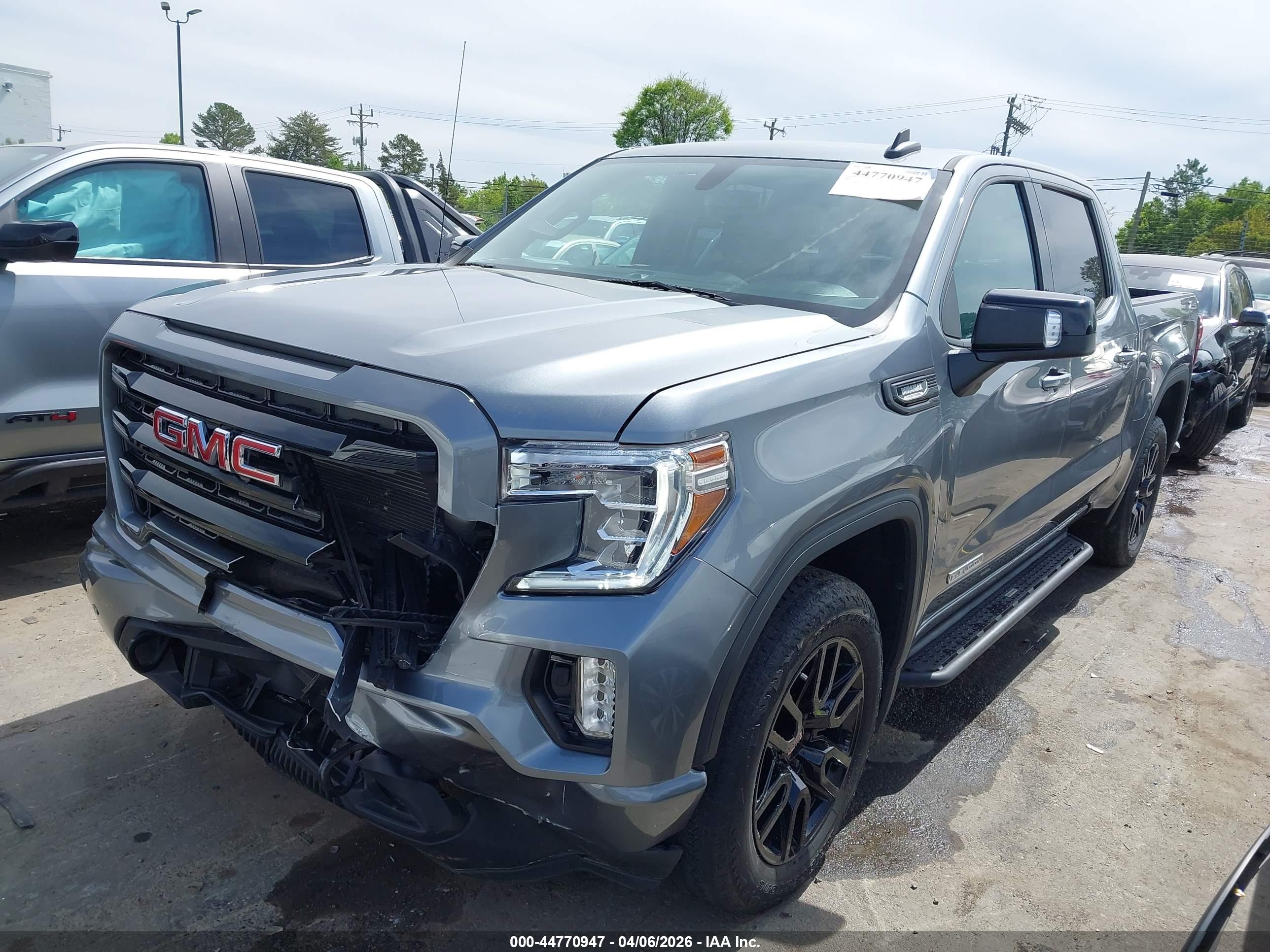 GMC SIERRA image 2