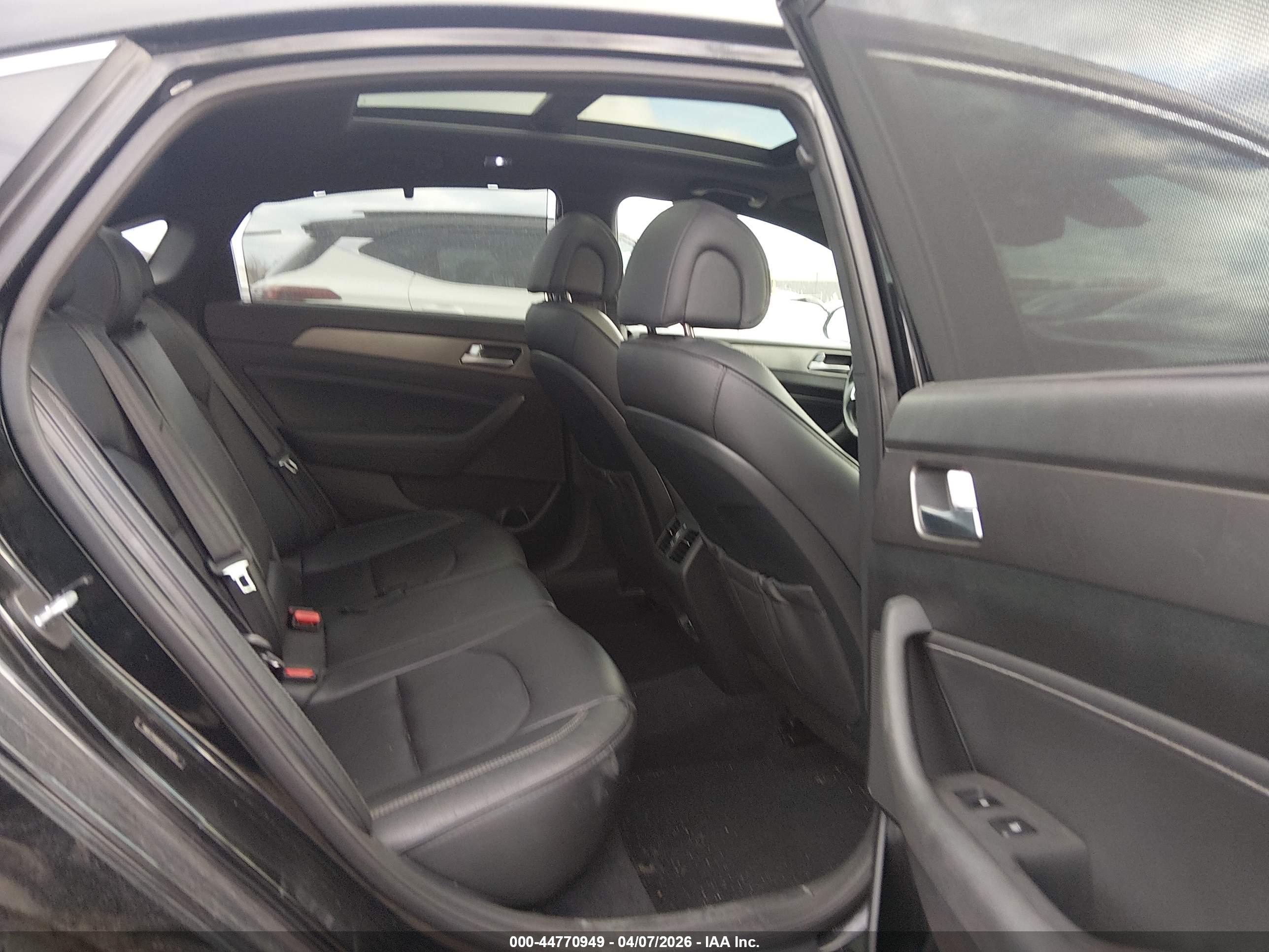 HYUNDAI SONATA image 8