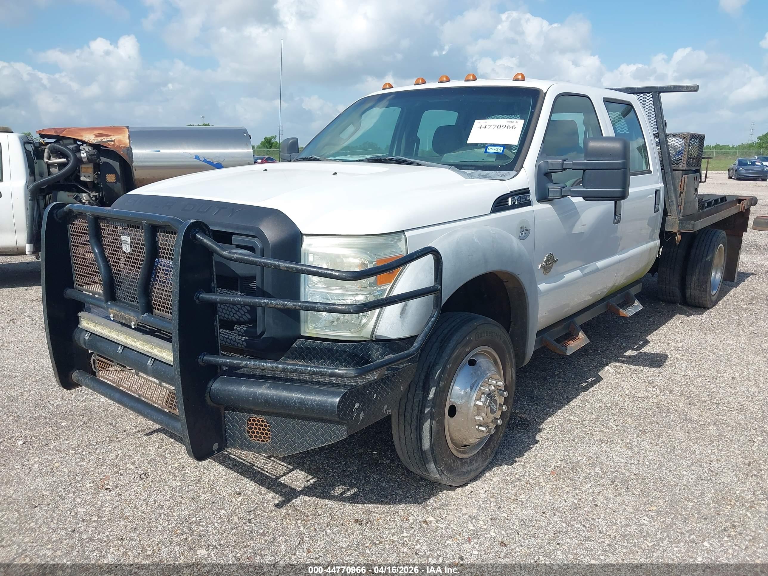FORD F-450 image 2