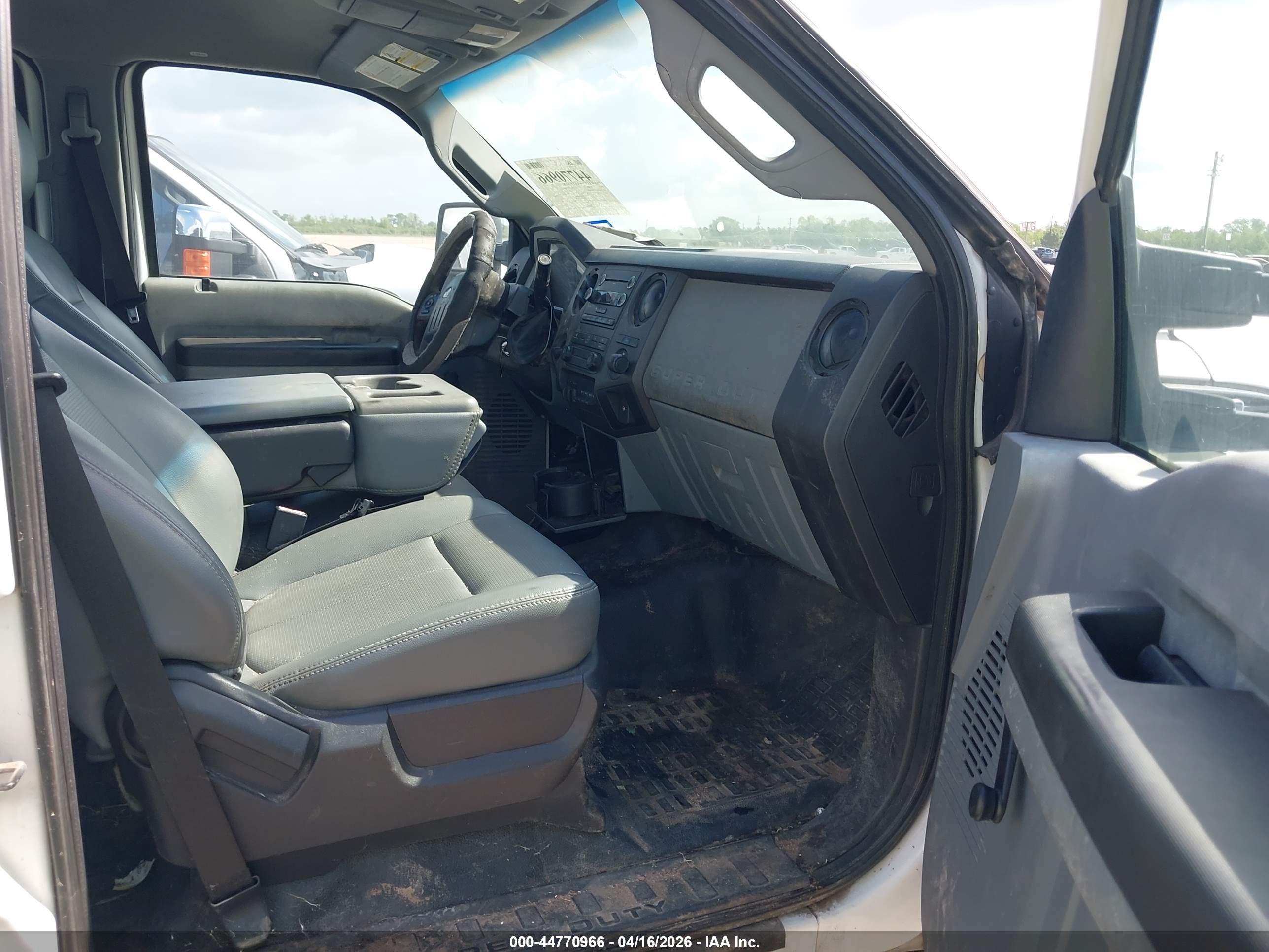 FORD F-450 image 7
