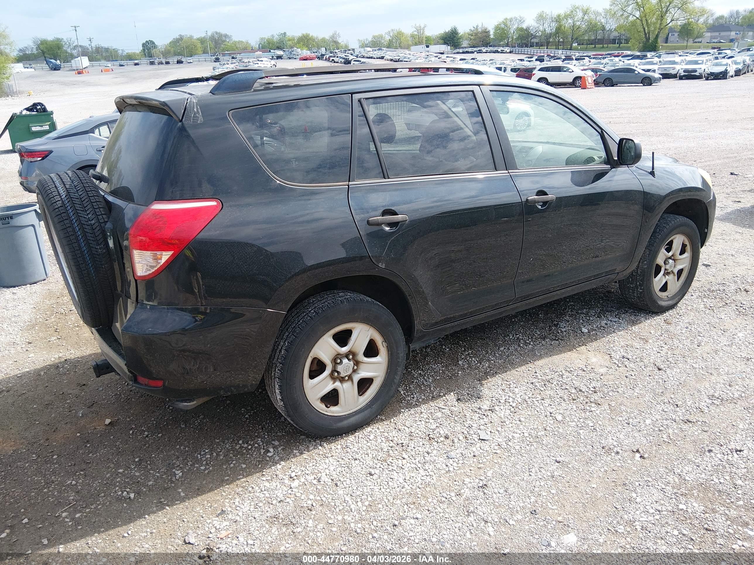 TOYOTA RAV4 image 4