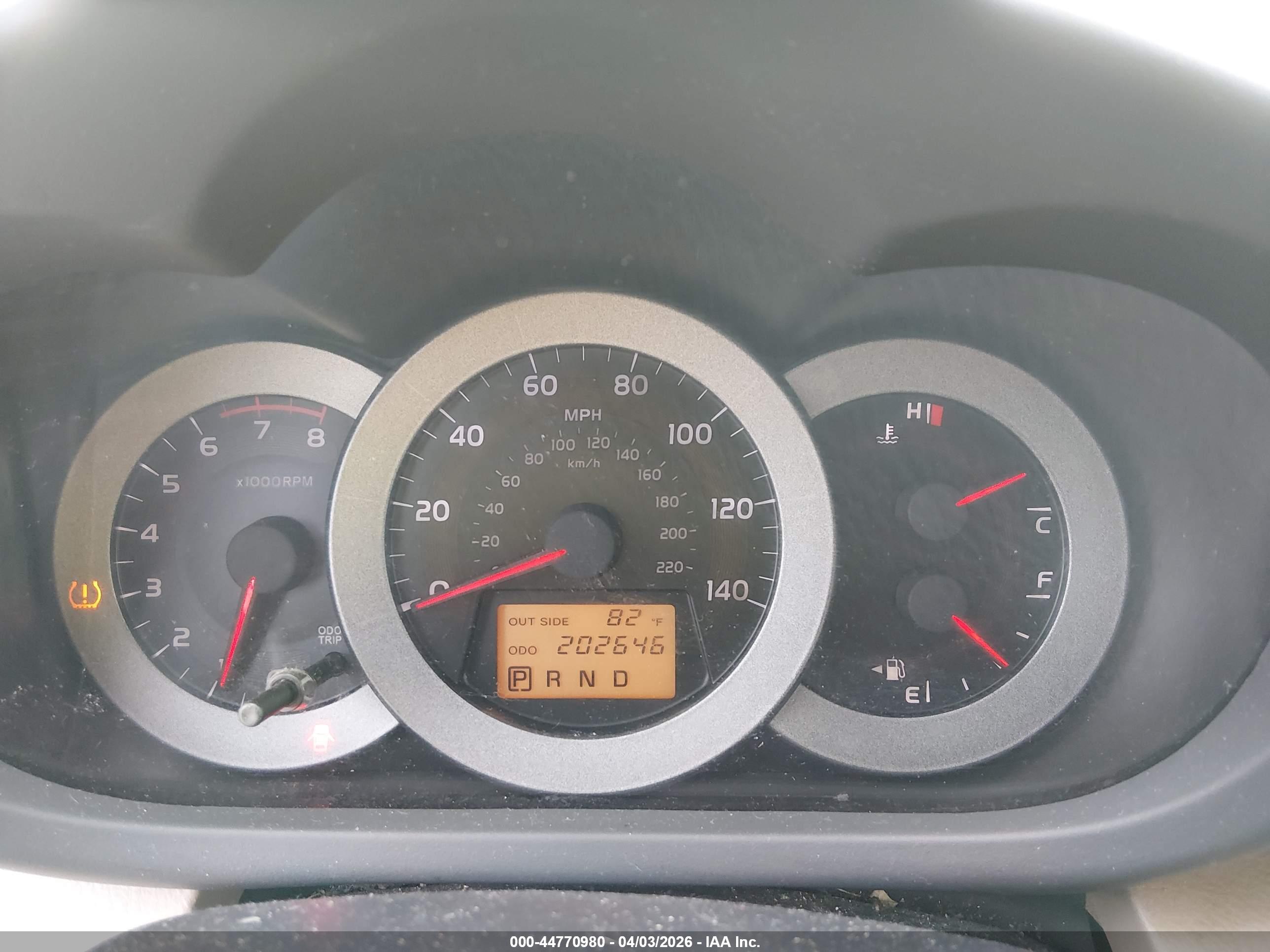TOYOTA RAV4 image 7