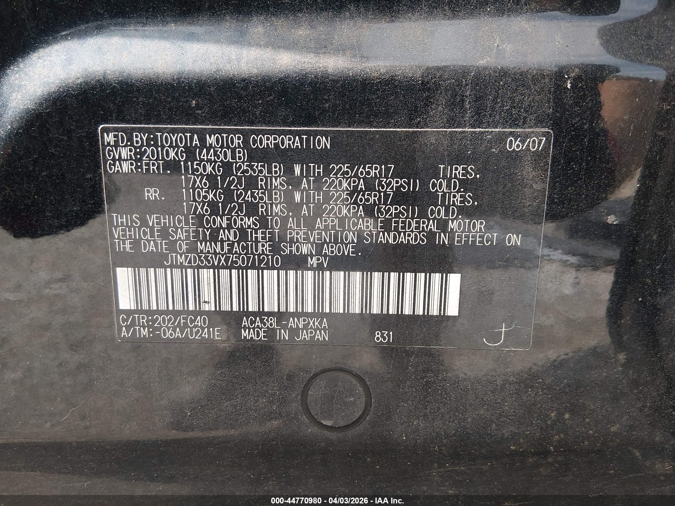 TOYOTA RAV4 image 9