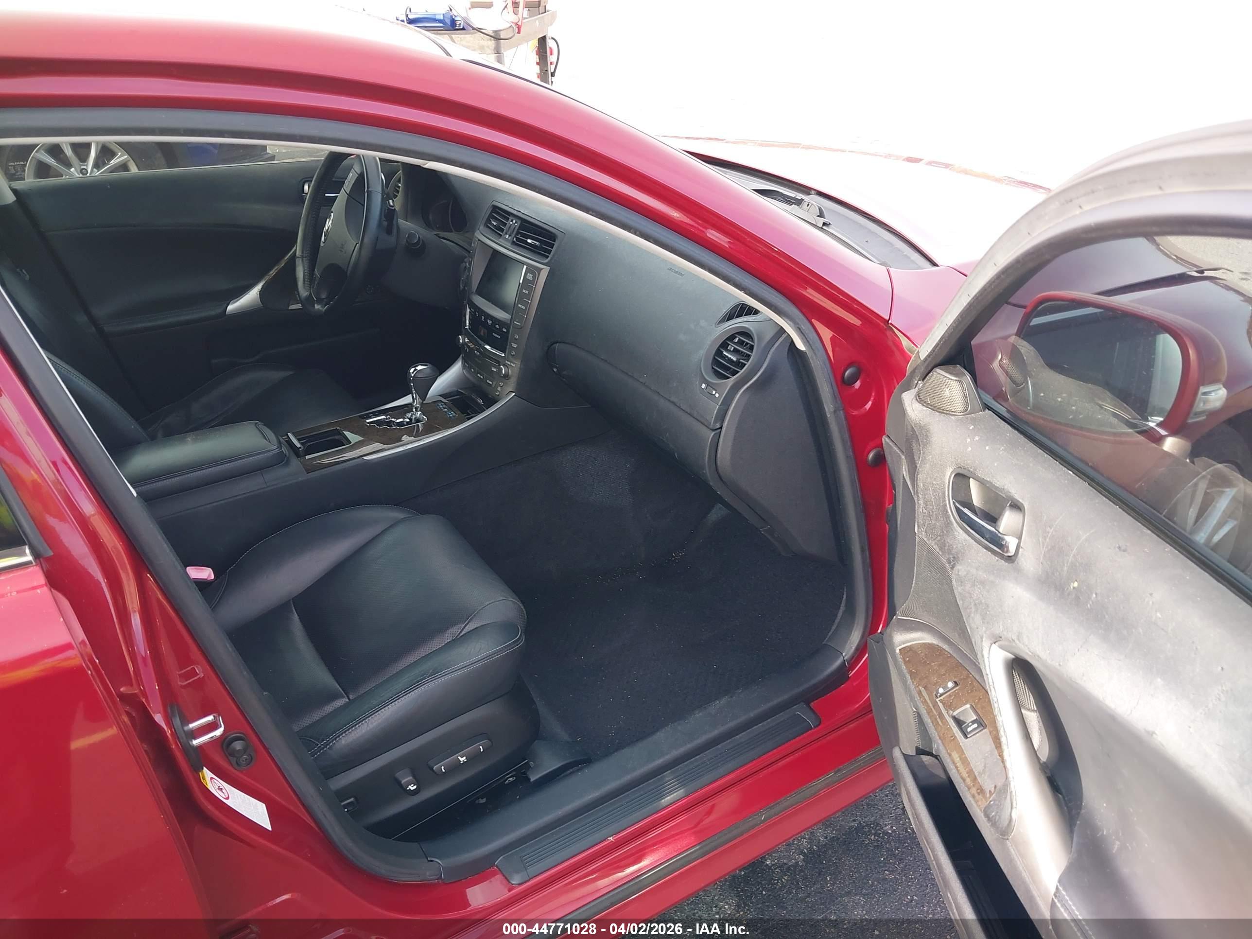 LEXUS IS image 5