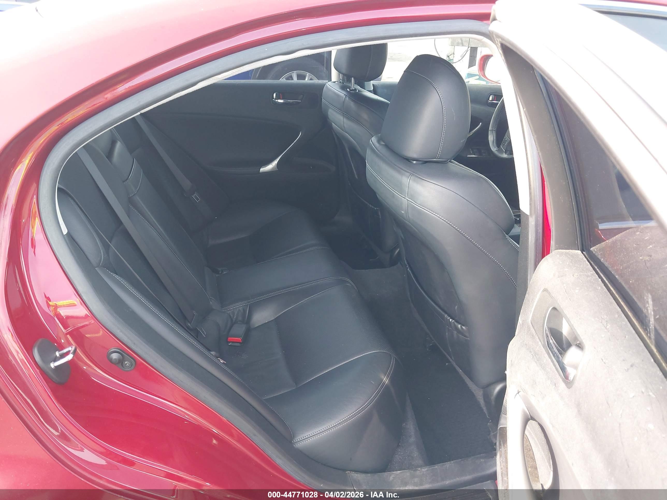 LEXUS IS image 8