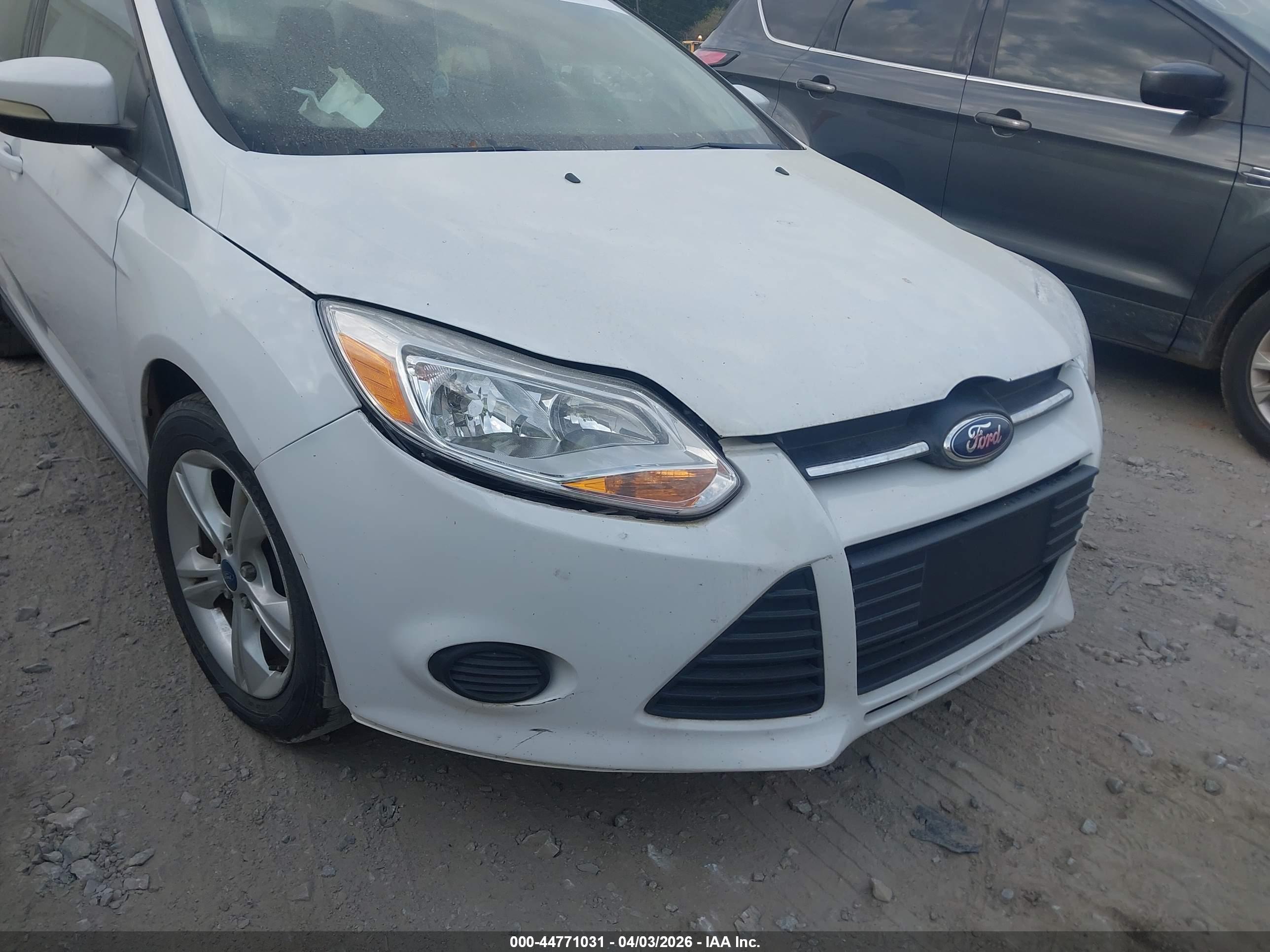 FORD FOCUS image 6