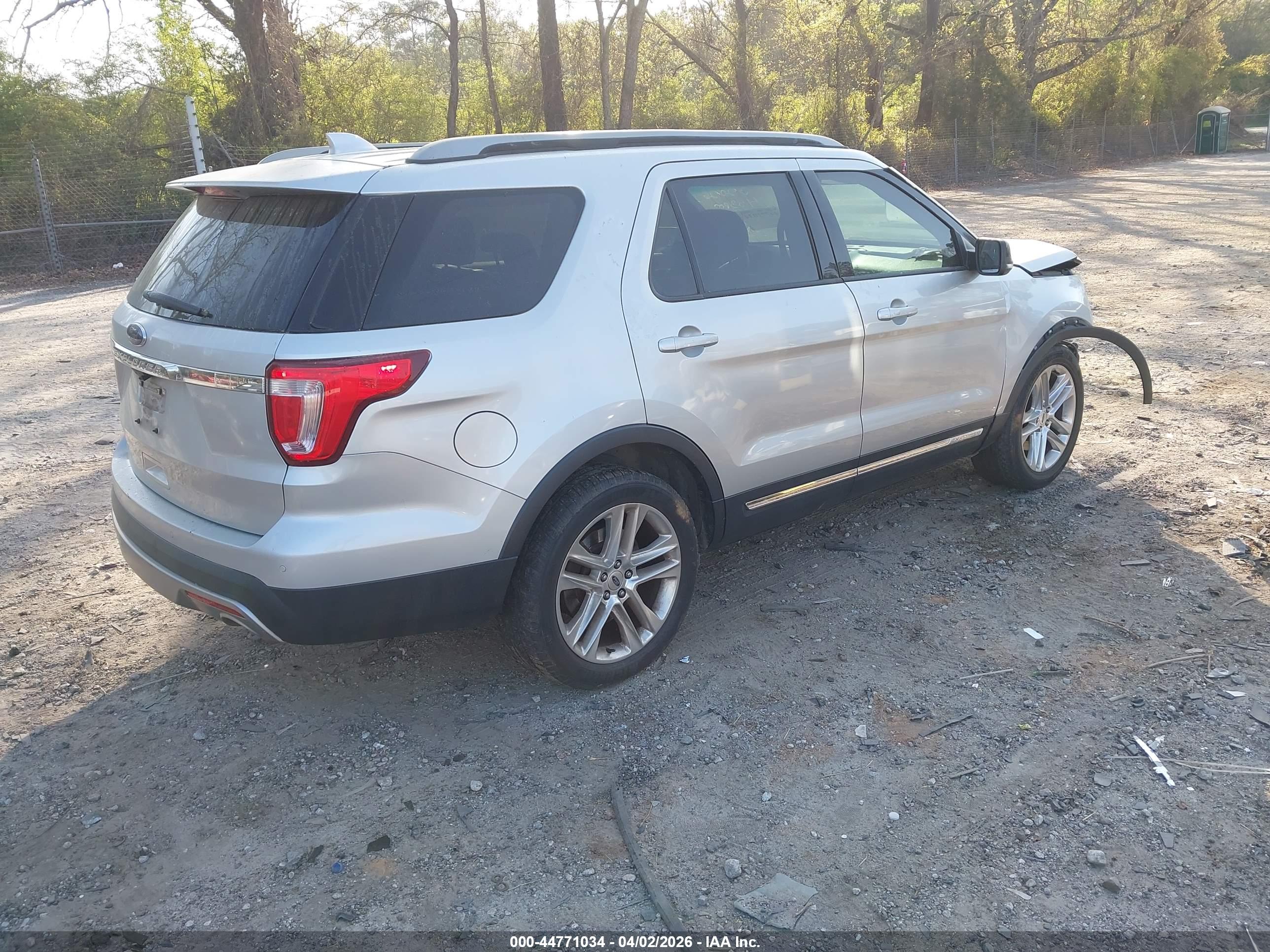 FORD EXPLORER image 4