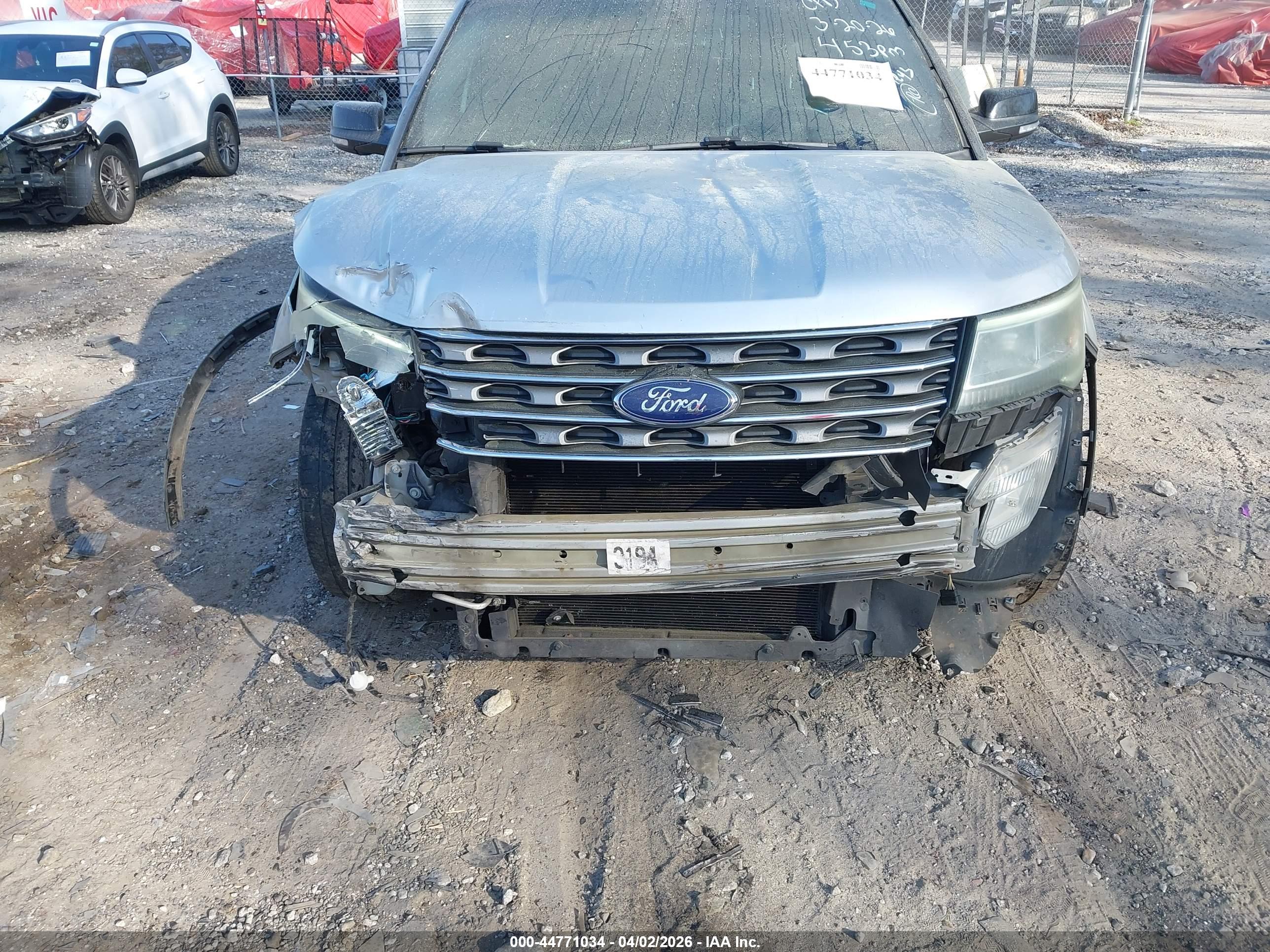 FORD EXPLORER image 6