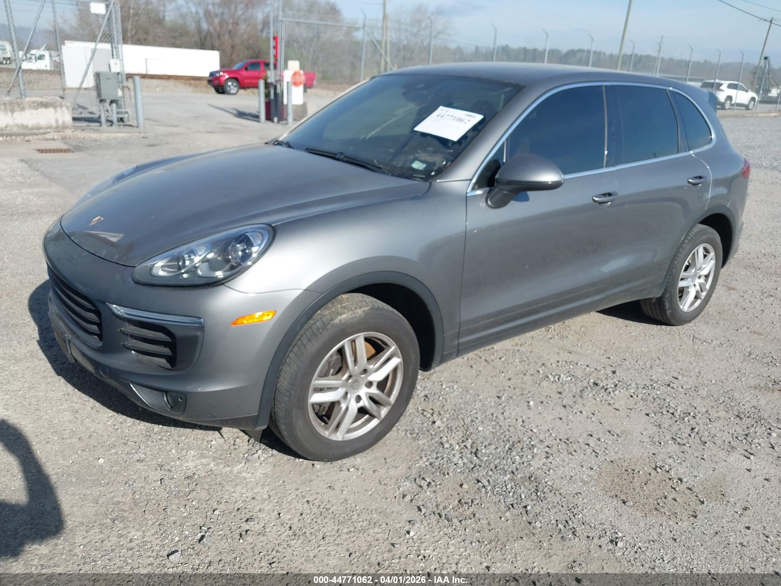 PORSCHE CAYENNE image 2