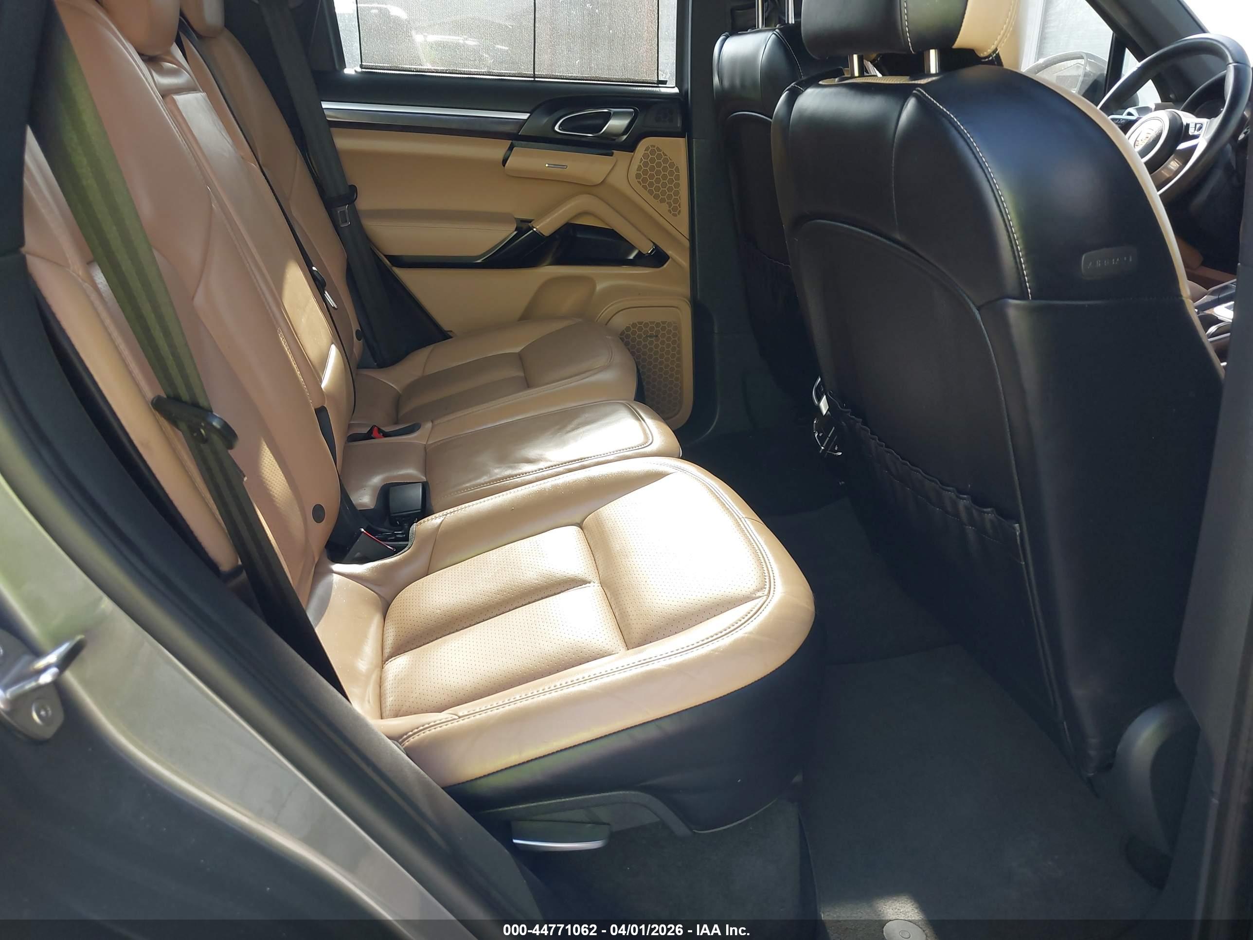 PORSCHE CAYENNE image 8