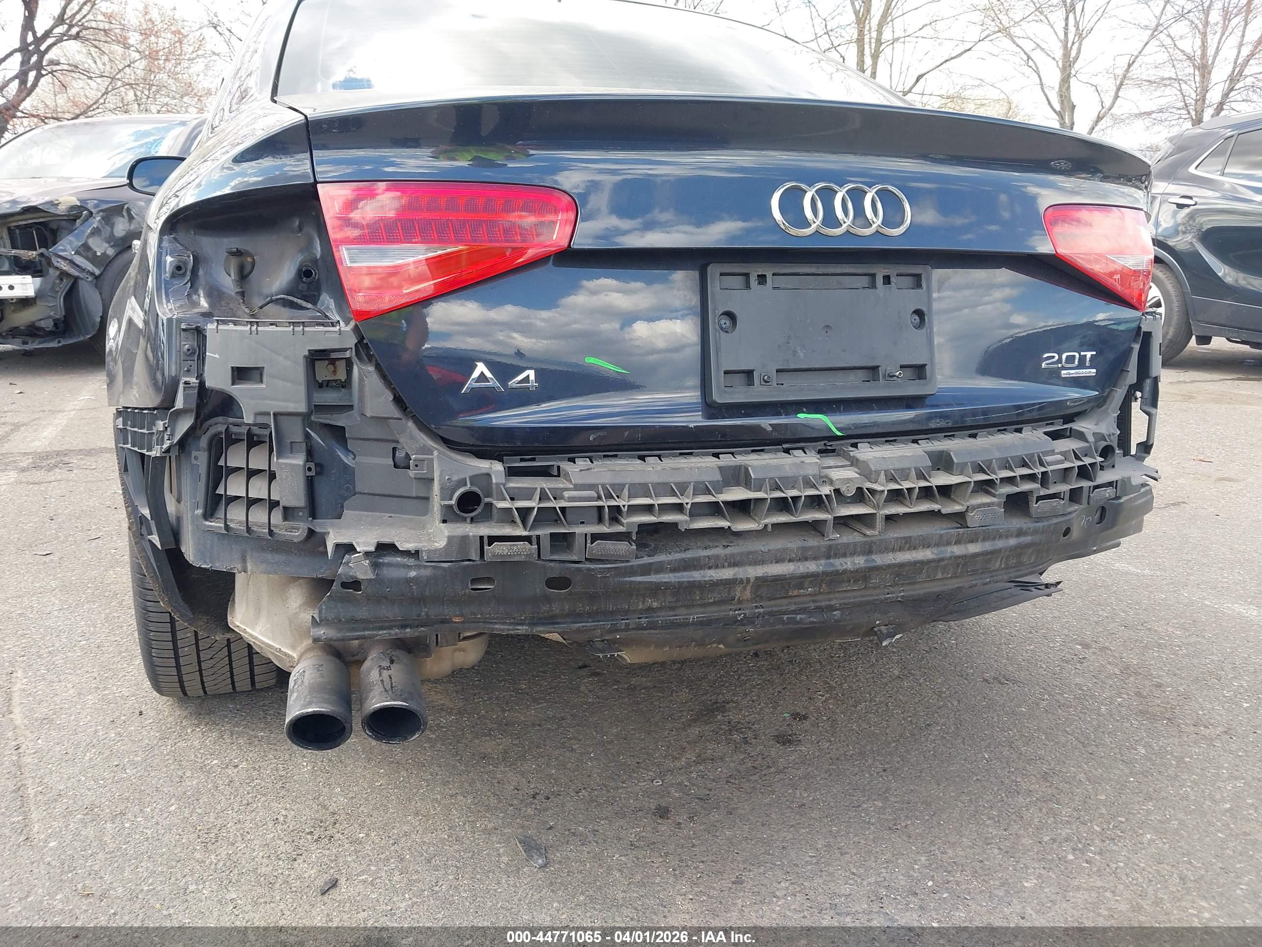 AUDI A4 image 6