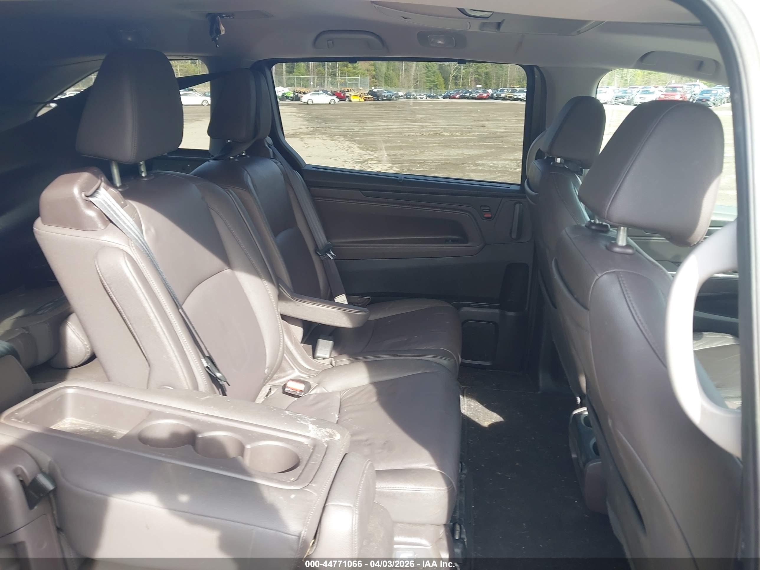 HONDA ODYSSEY image 8