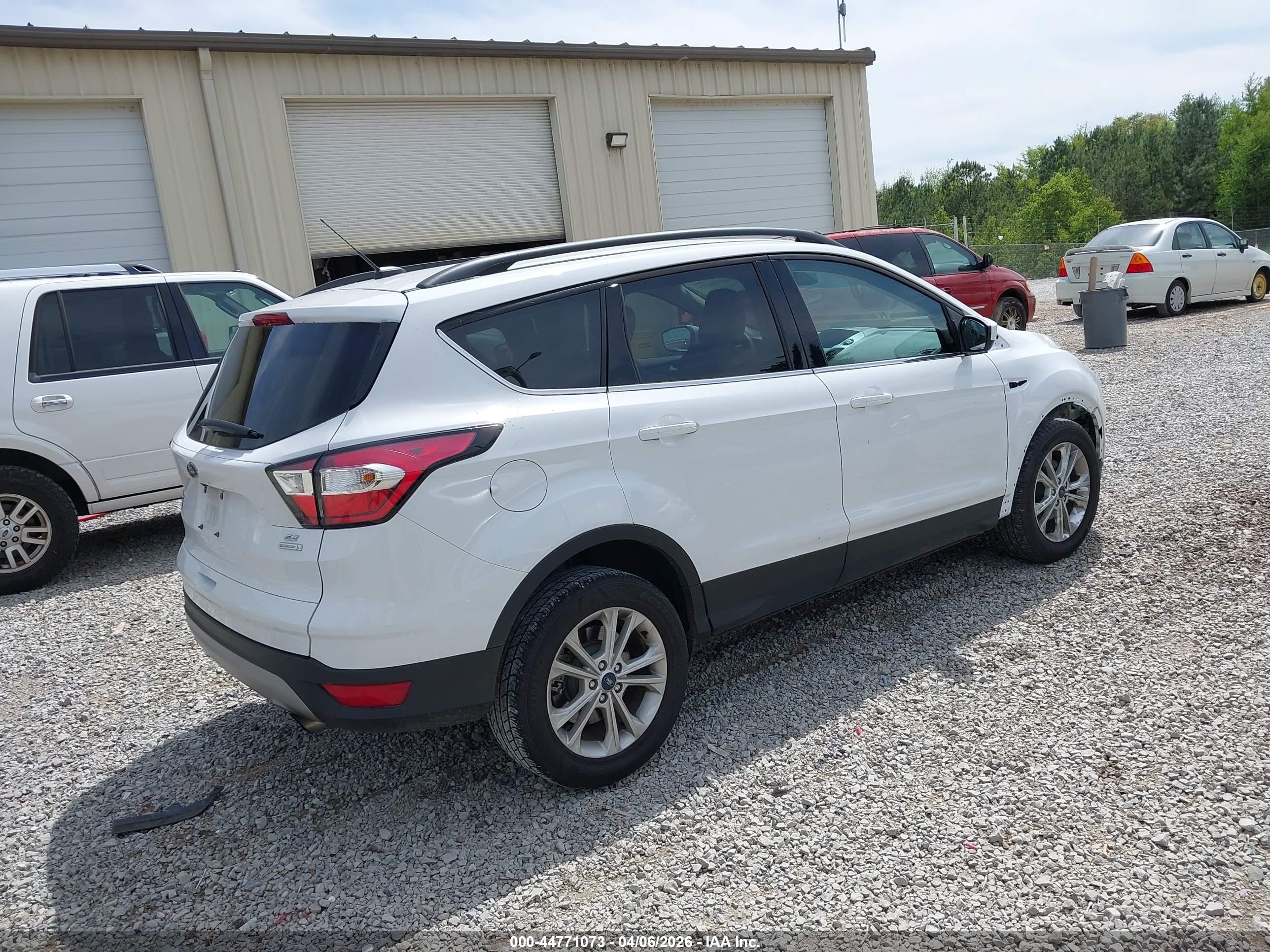 FORD ESCAPE image 4
