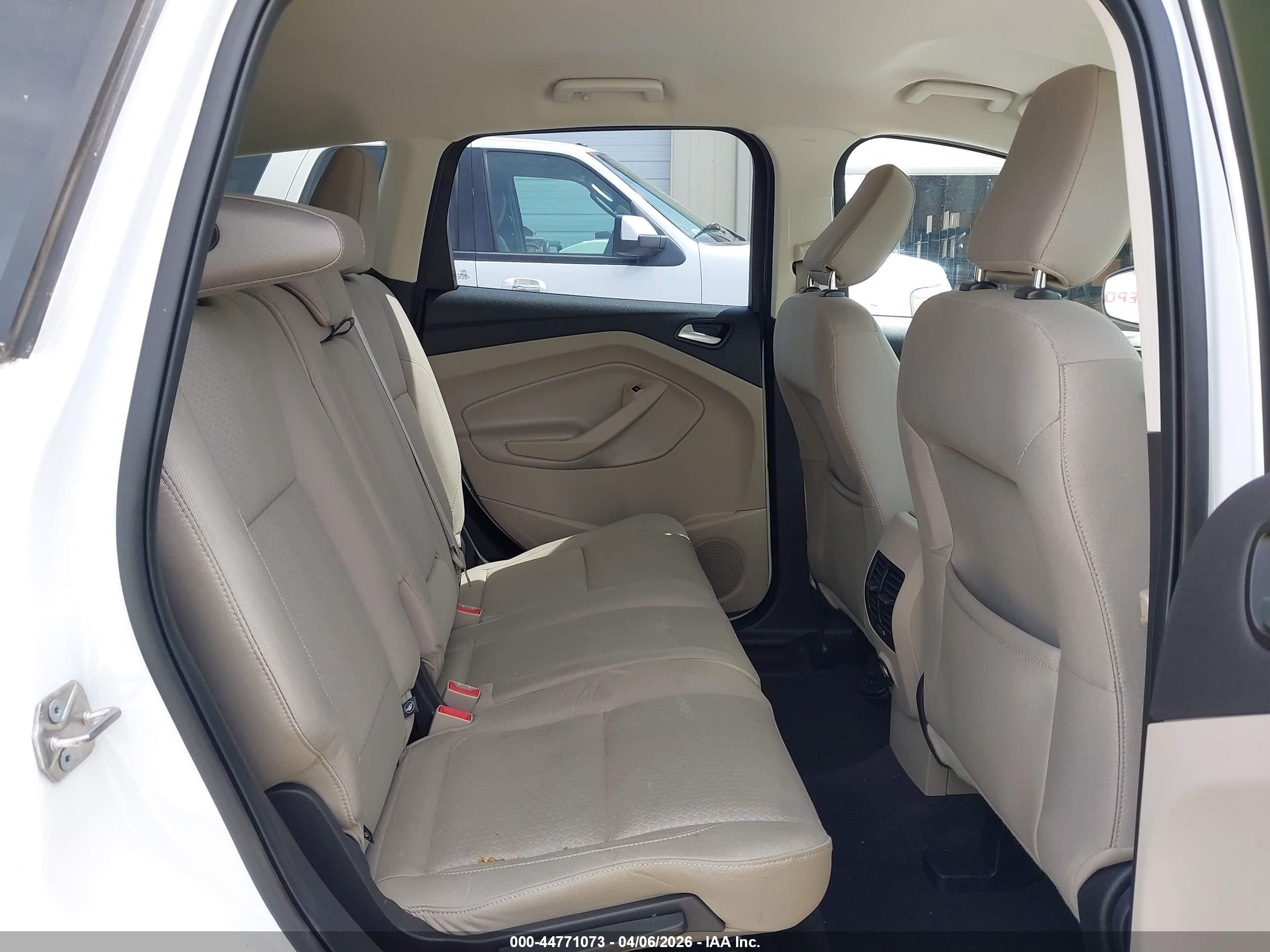 FORD ESCAPE image 8