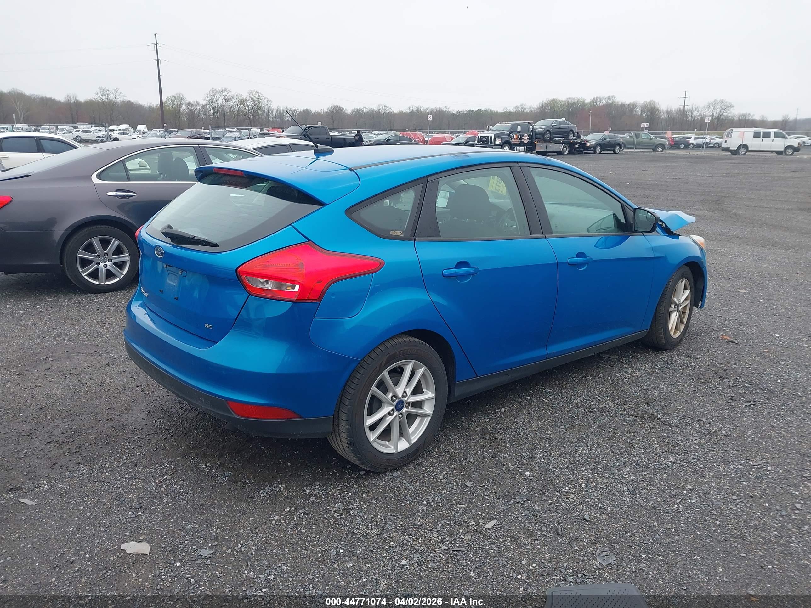 FORD FOCUS image 4
