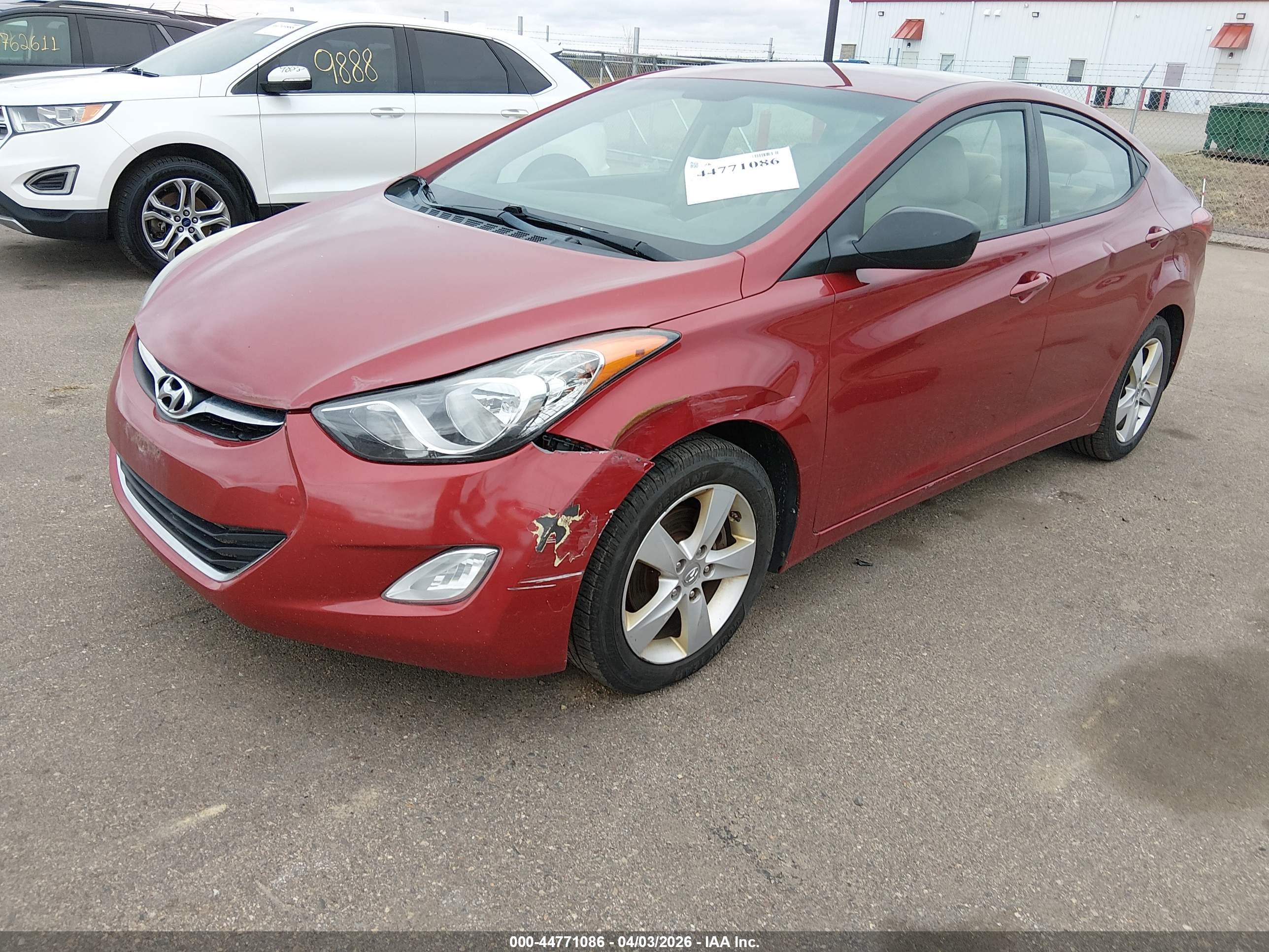 HYUNDAI ELANTRA image 2