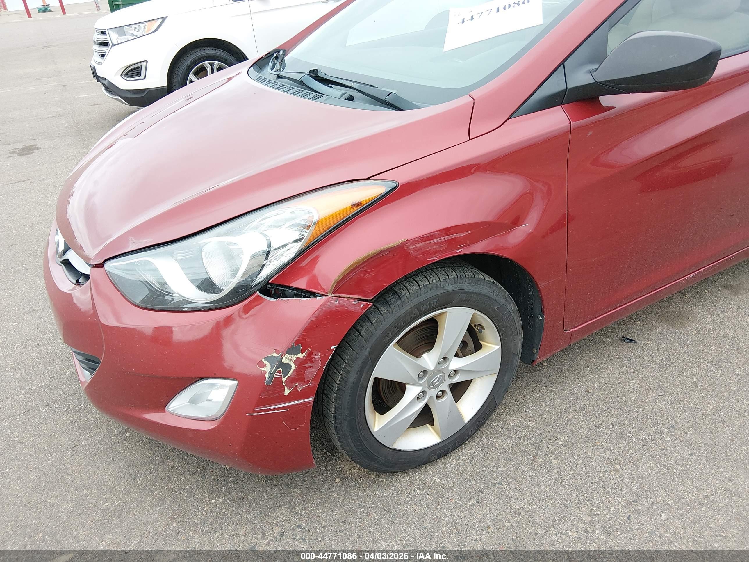 HYUNDAI ELANTRA image 6