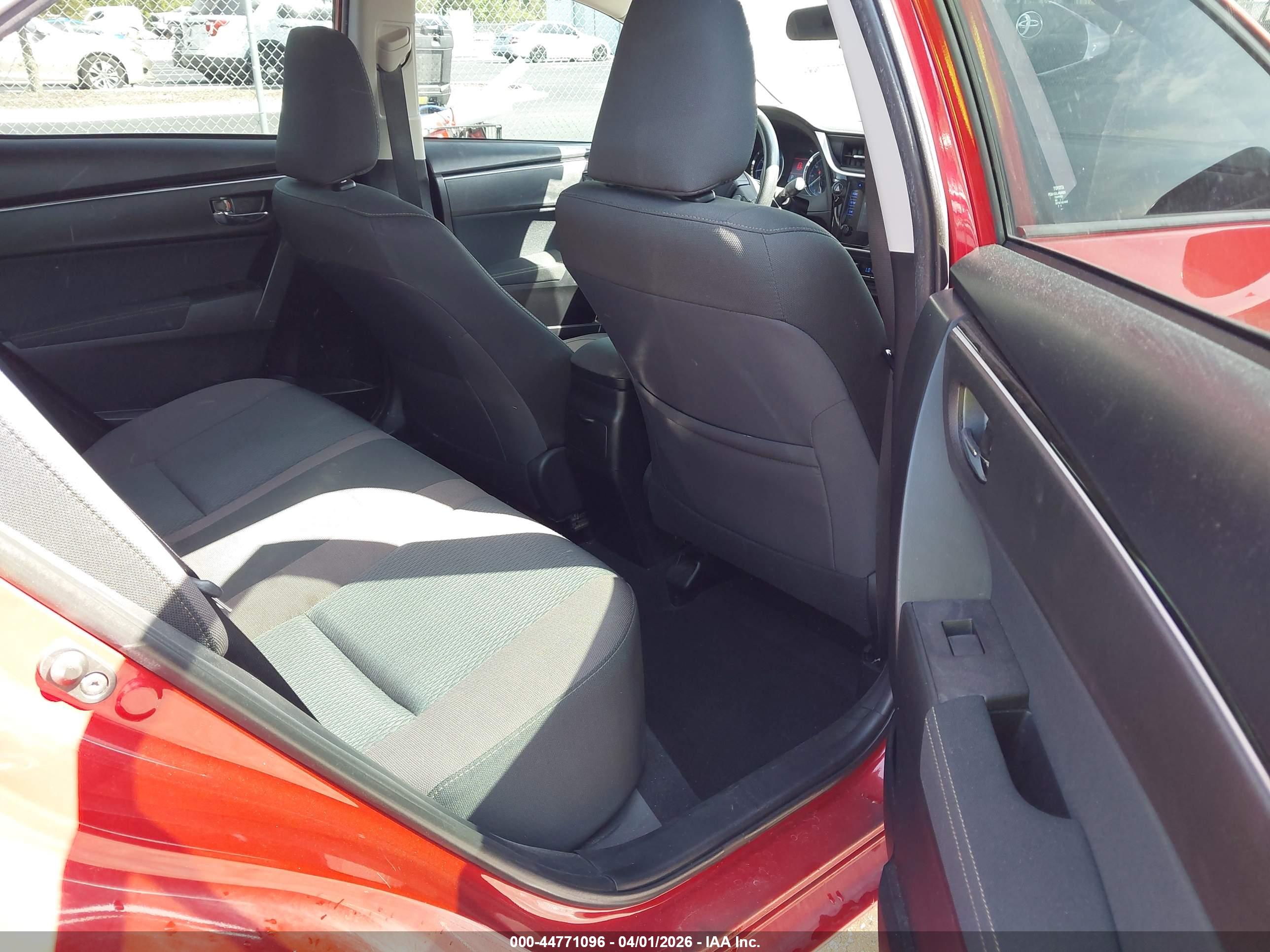 TOYOTA COROLLA image 8