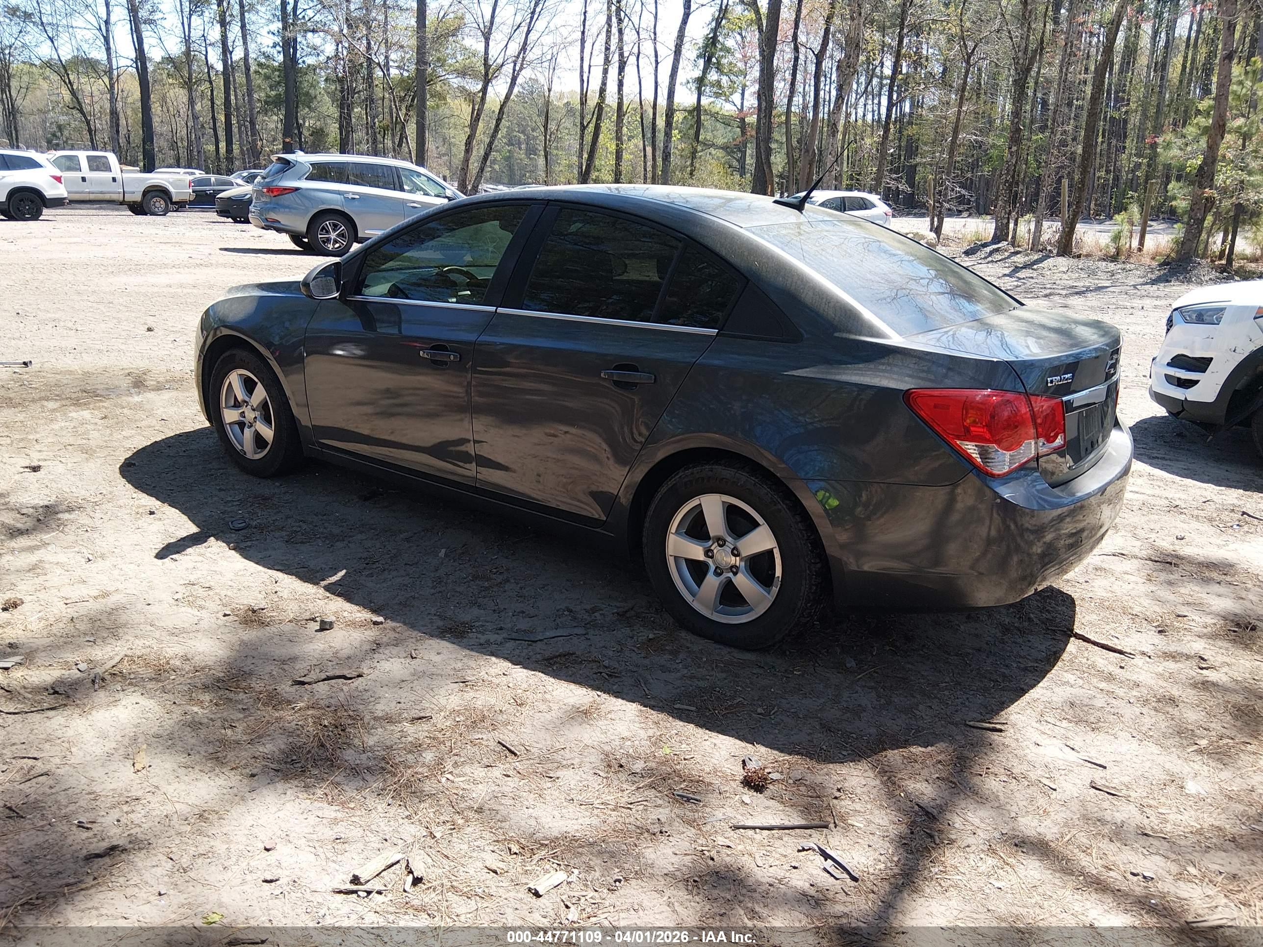 CHEVROLET CRUZE image 3