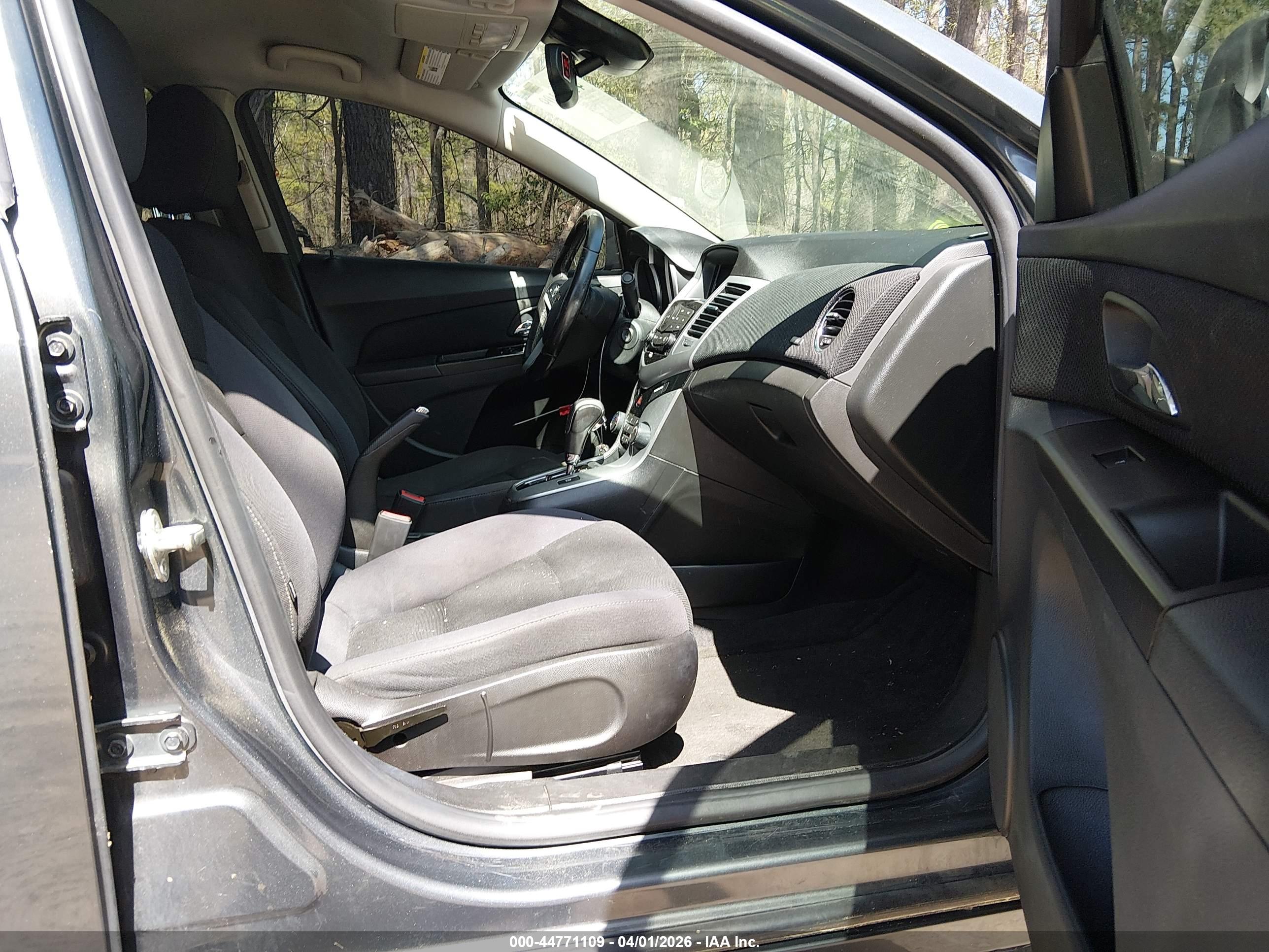CHEVROLET CRUZE image 5