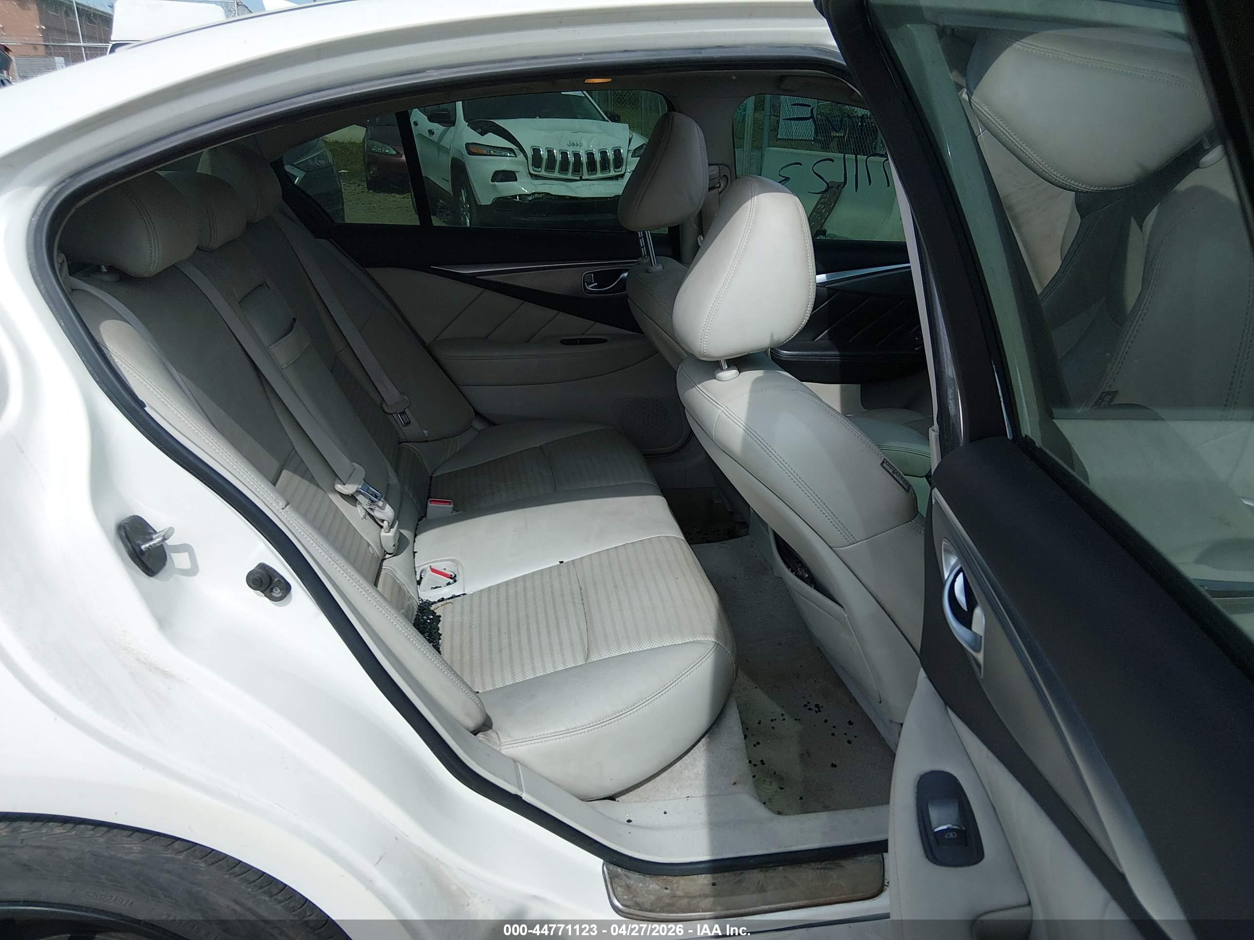 INFINITI Q50 image 8