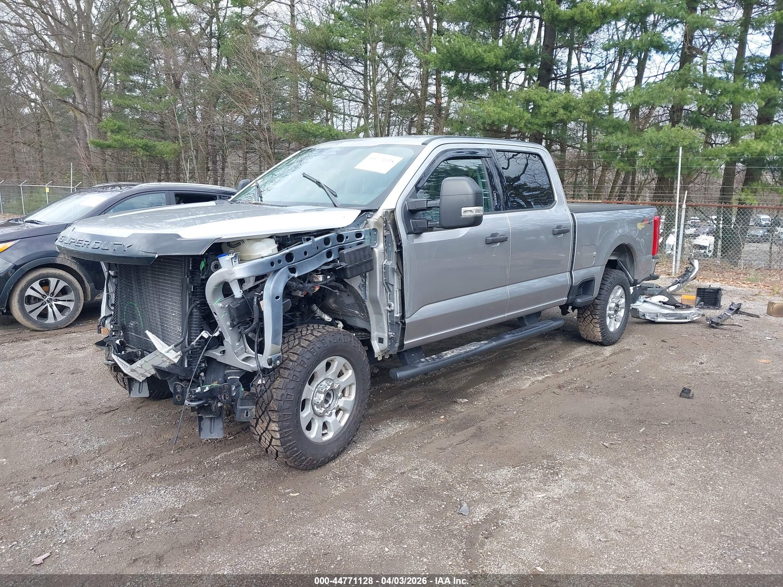 FORD F-250 image 2