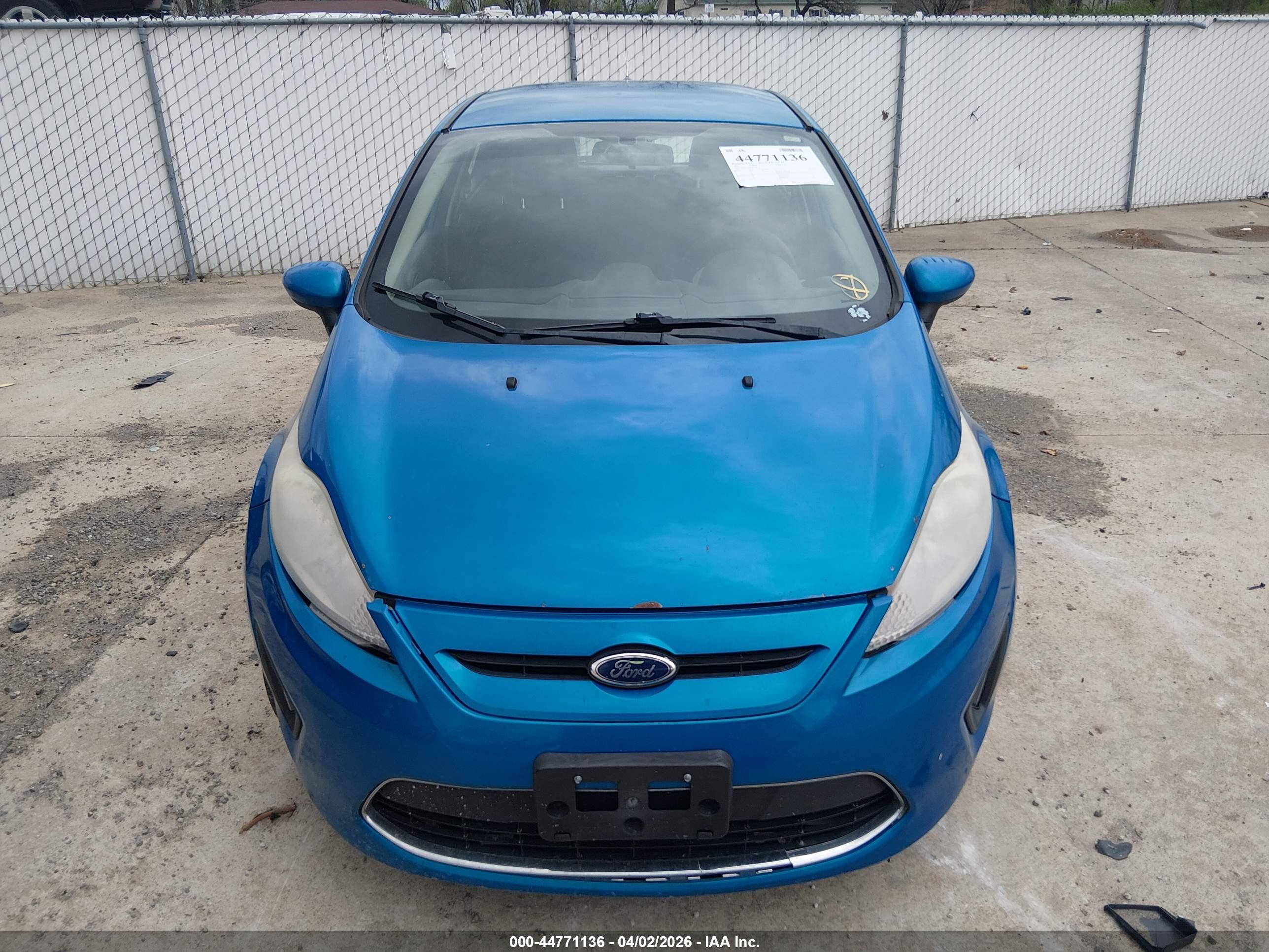 FORD FIESTA image 6