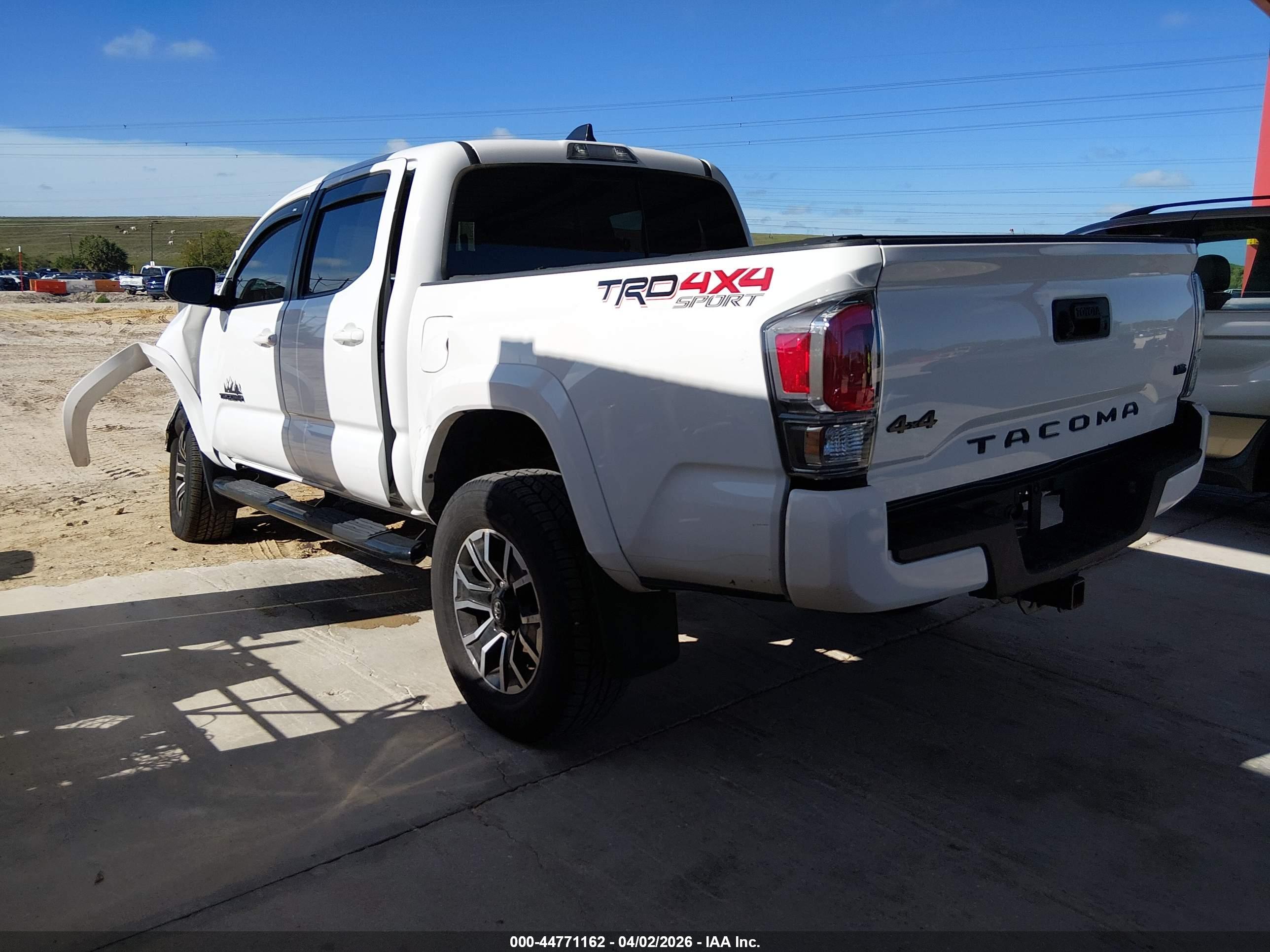 TOYOTA TACOMA image 3
