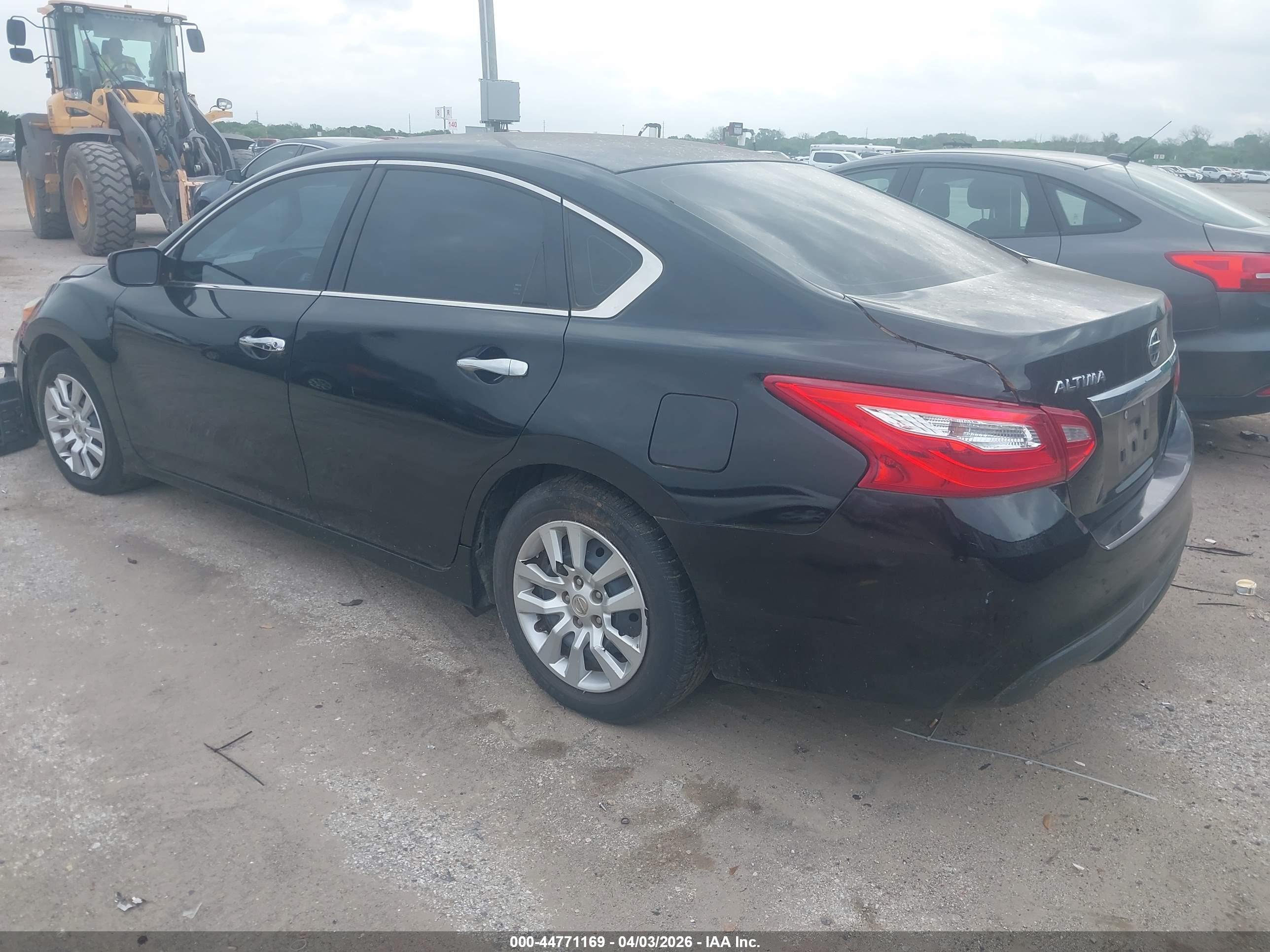 NISSAN ALTIMA image 3