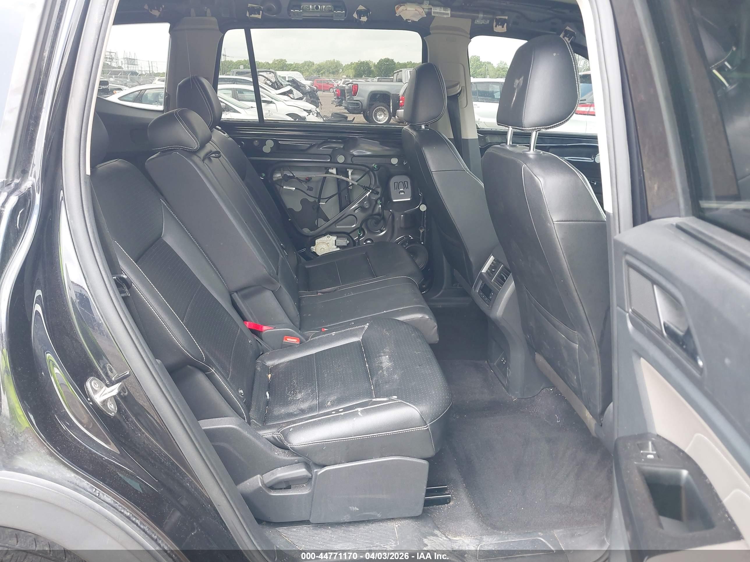 VOLKSWAGEN ATLAS image 8