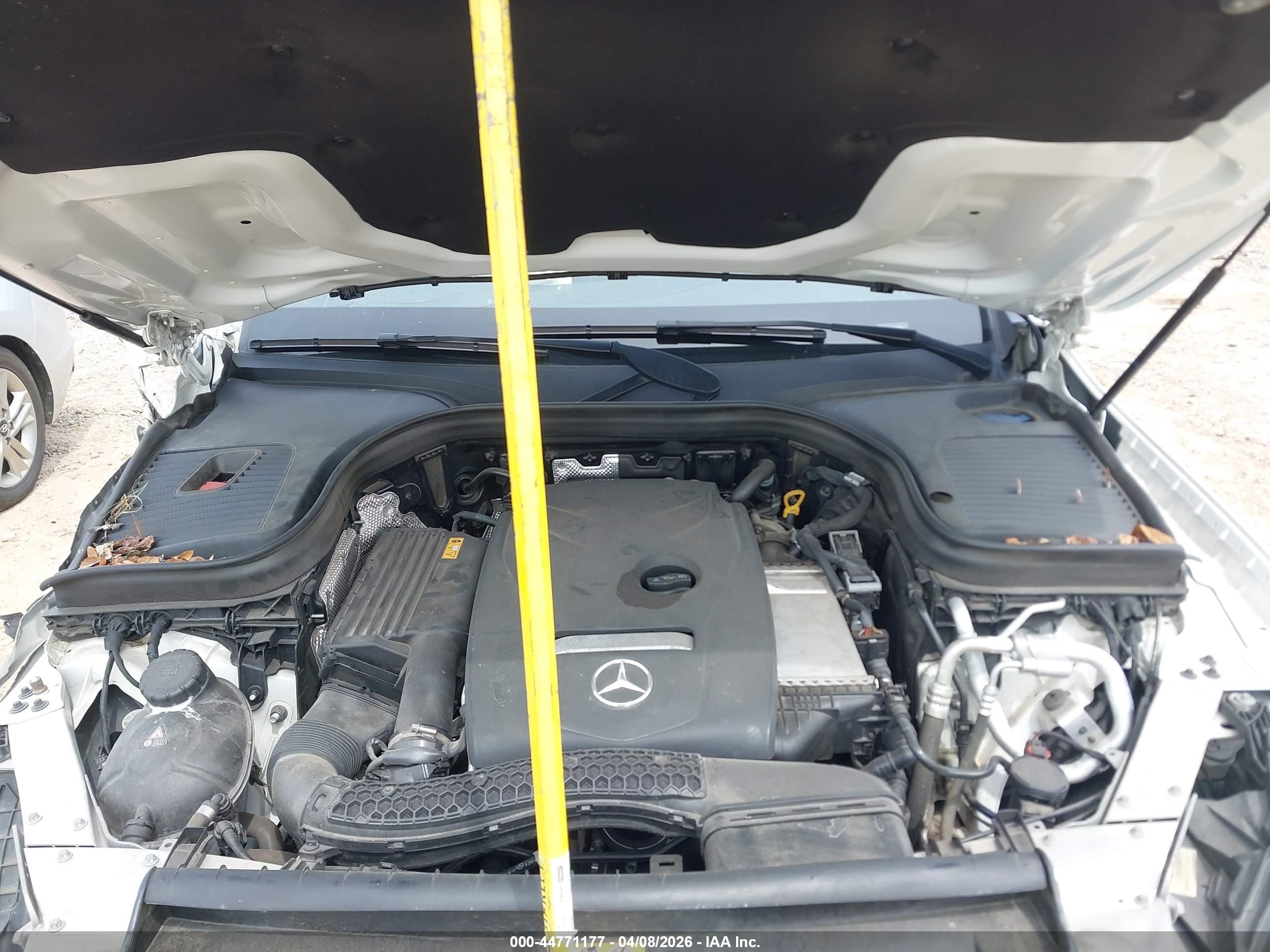 MERCEDES-BENZ GLC image 10