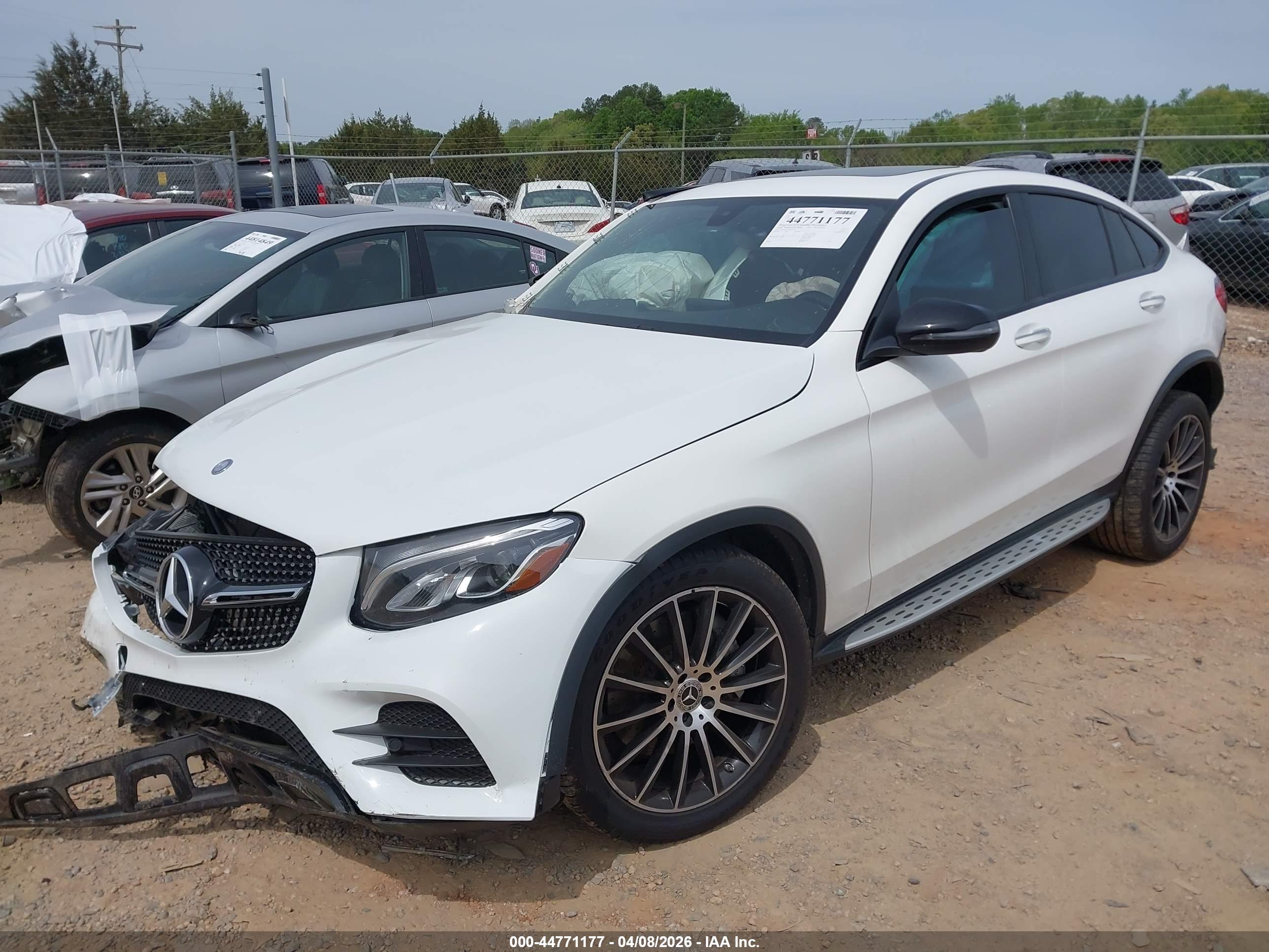 MERCEDES-BENZ GLC image 2
