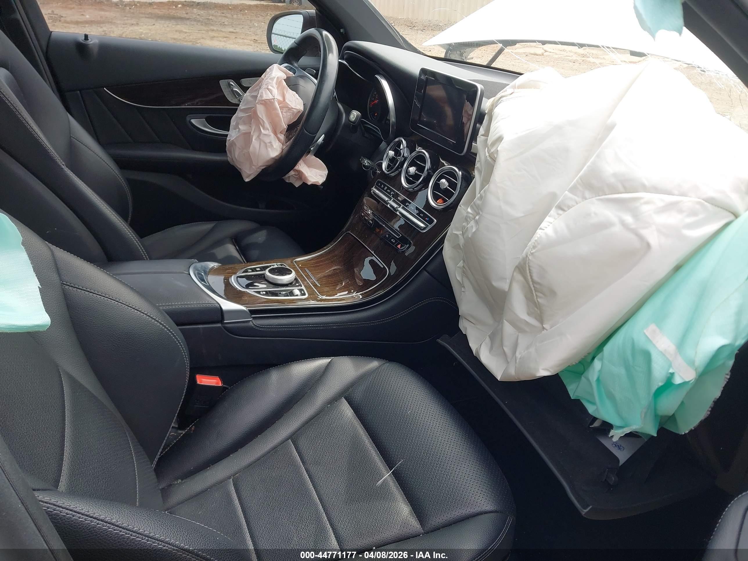 MERCEDES-BENZ GLC image 5