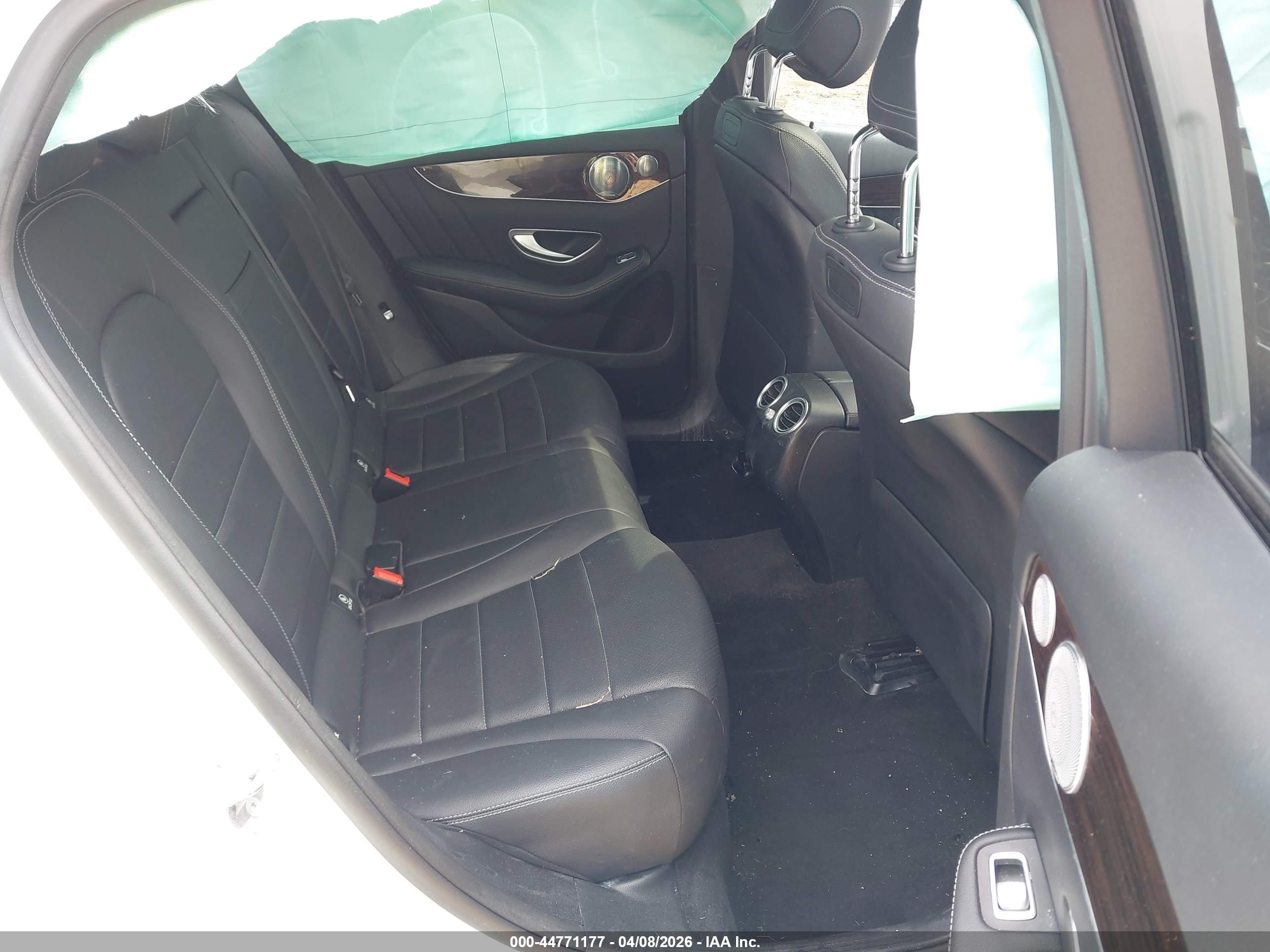 MERCEDES-BENZ GLC image 8