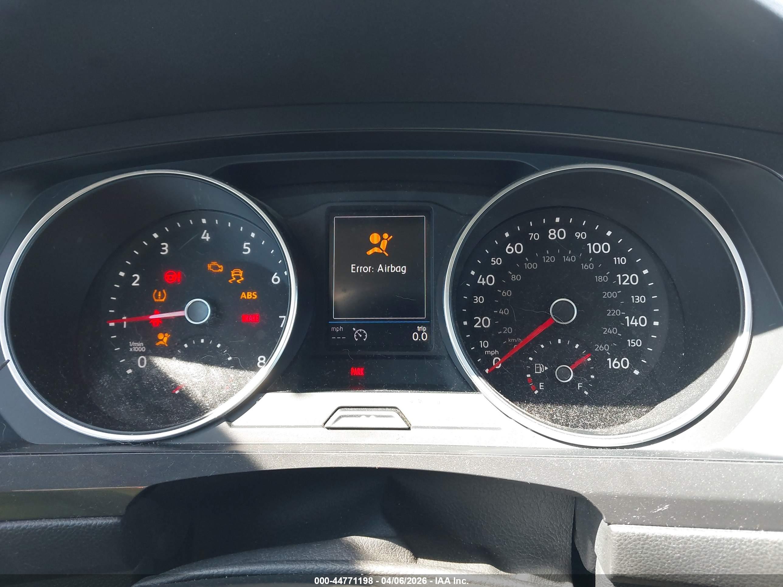 VOLKSWAGEN TIGUAN image 7