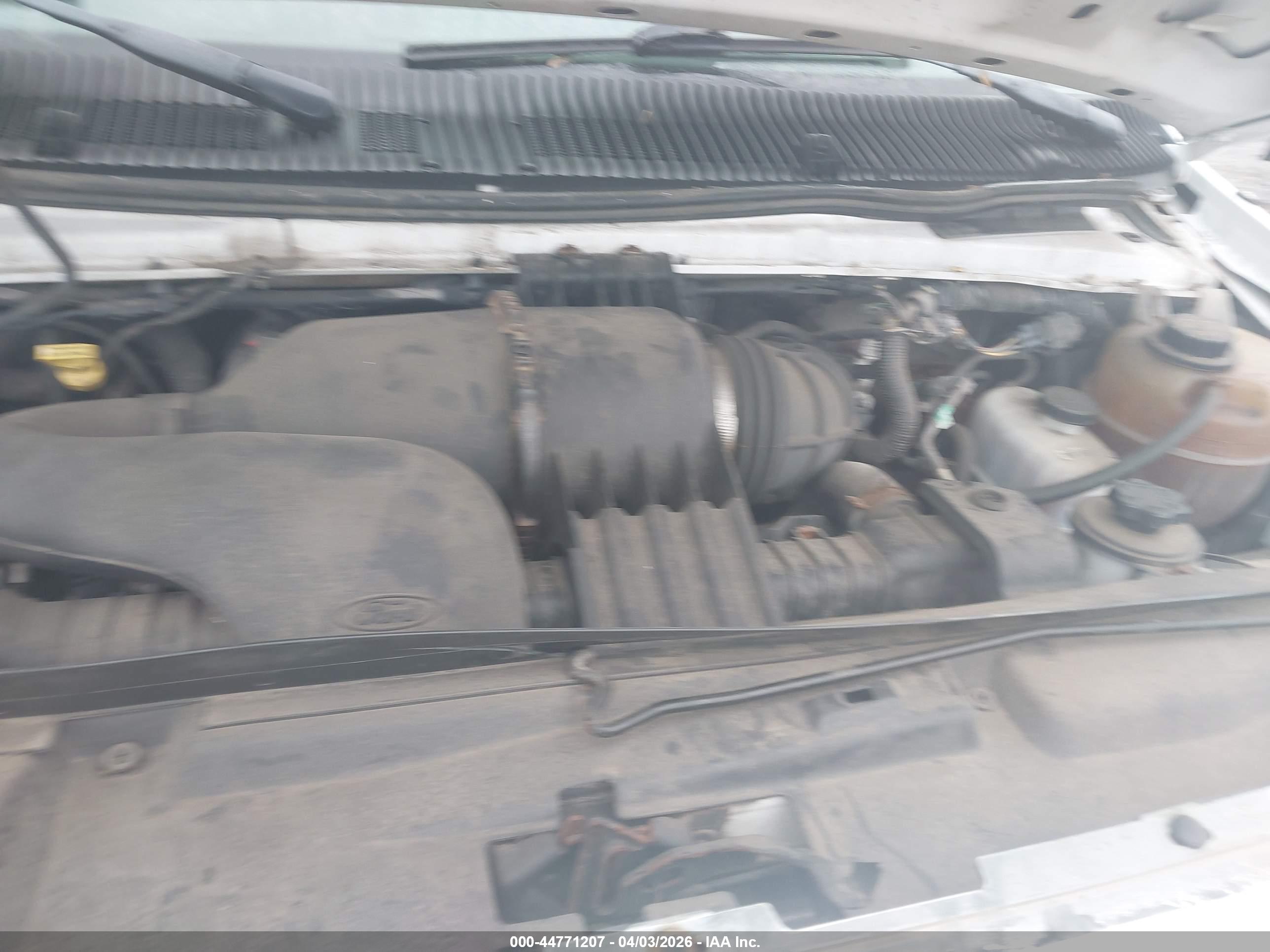 FORD E-450 image 10