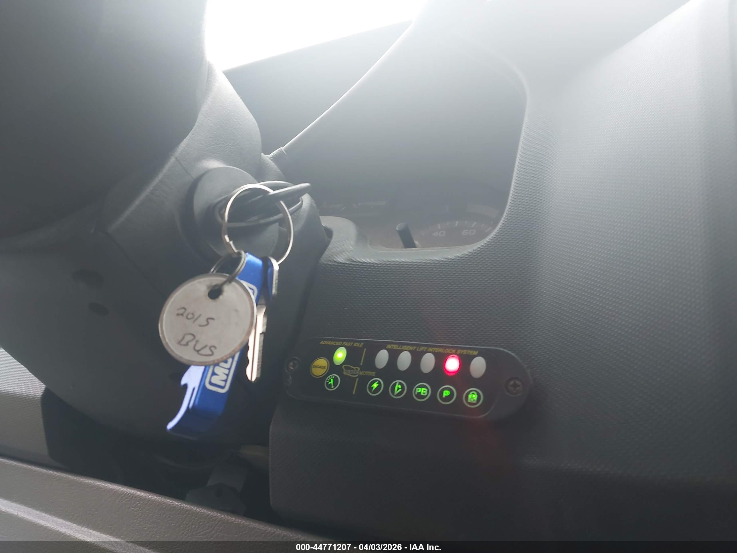 FORD E-450 image 11