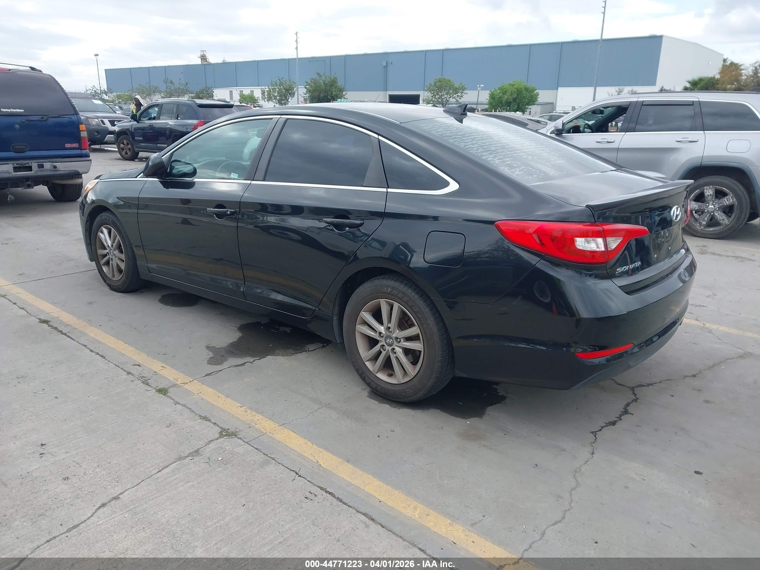 HYUNDAI SONATA image 3