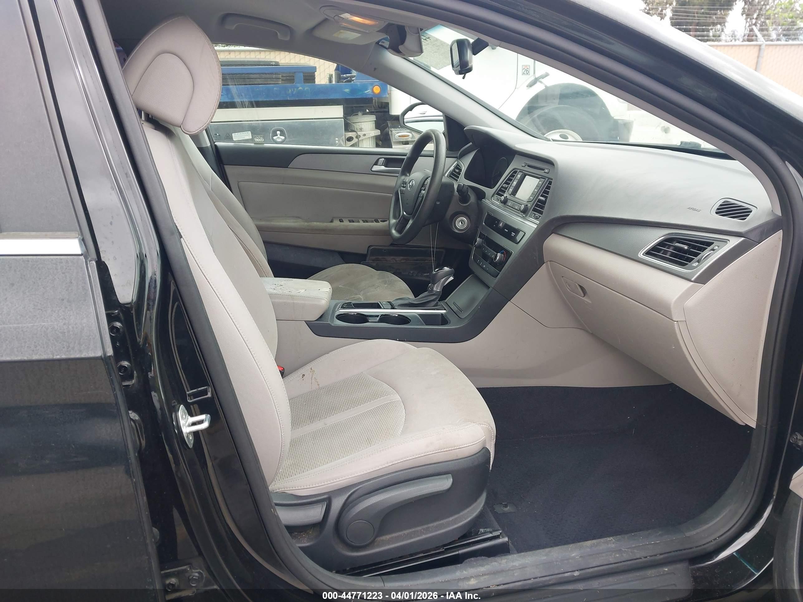 HYUNDAI SONATA image 5