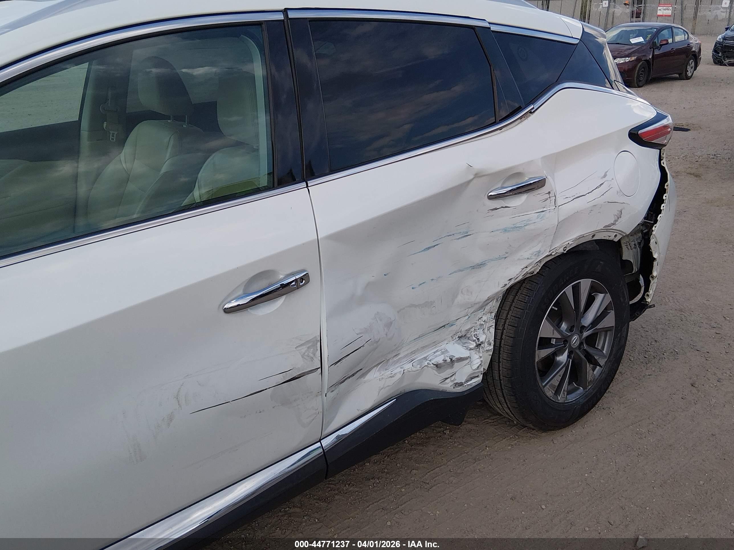 NISSAN MURANO image 6