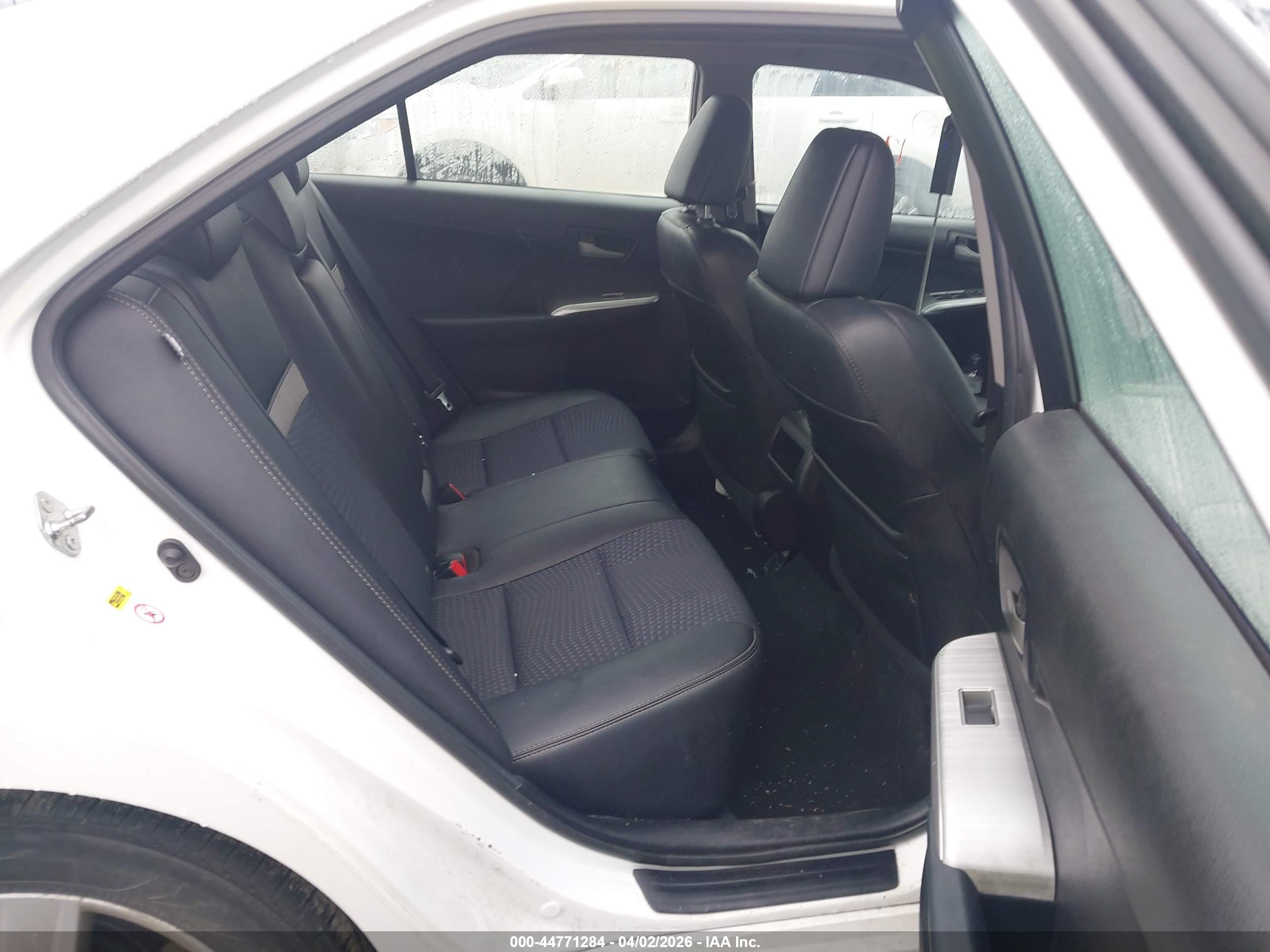TOYOTA CAMRY image 8