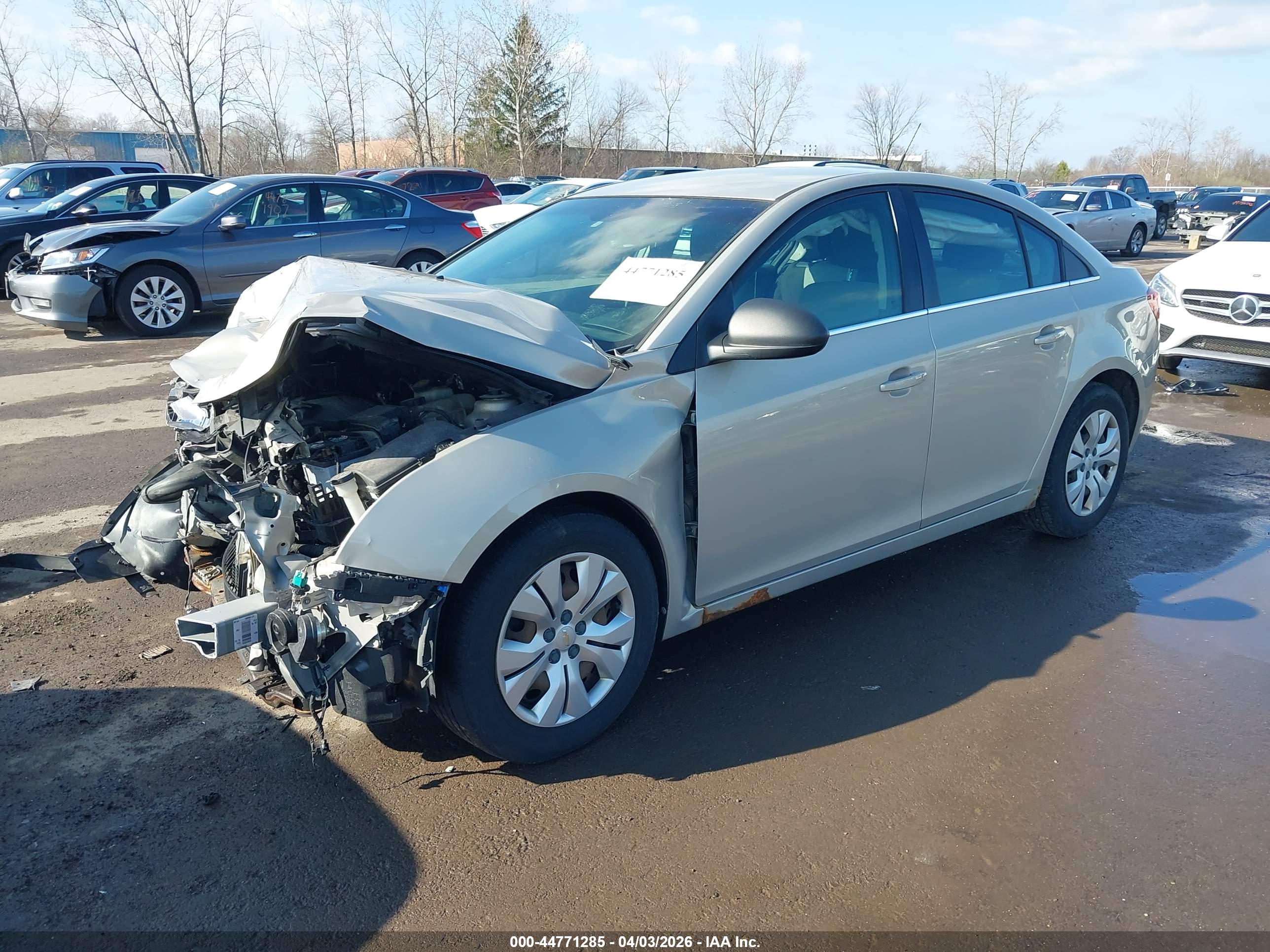 CHEVROLET CRUZE image 2
