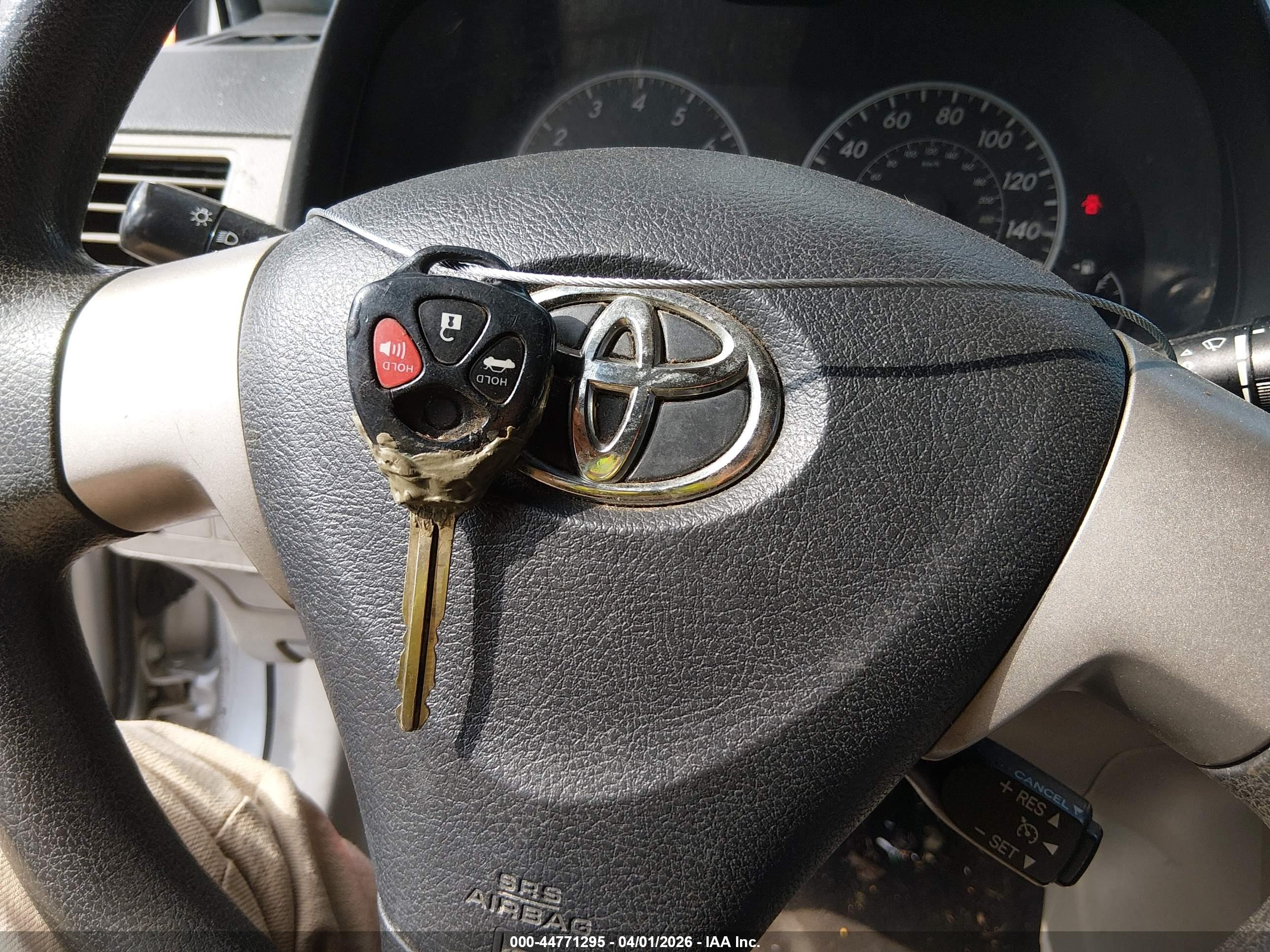 TOYOTA COROLLA image 11