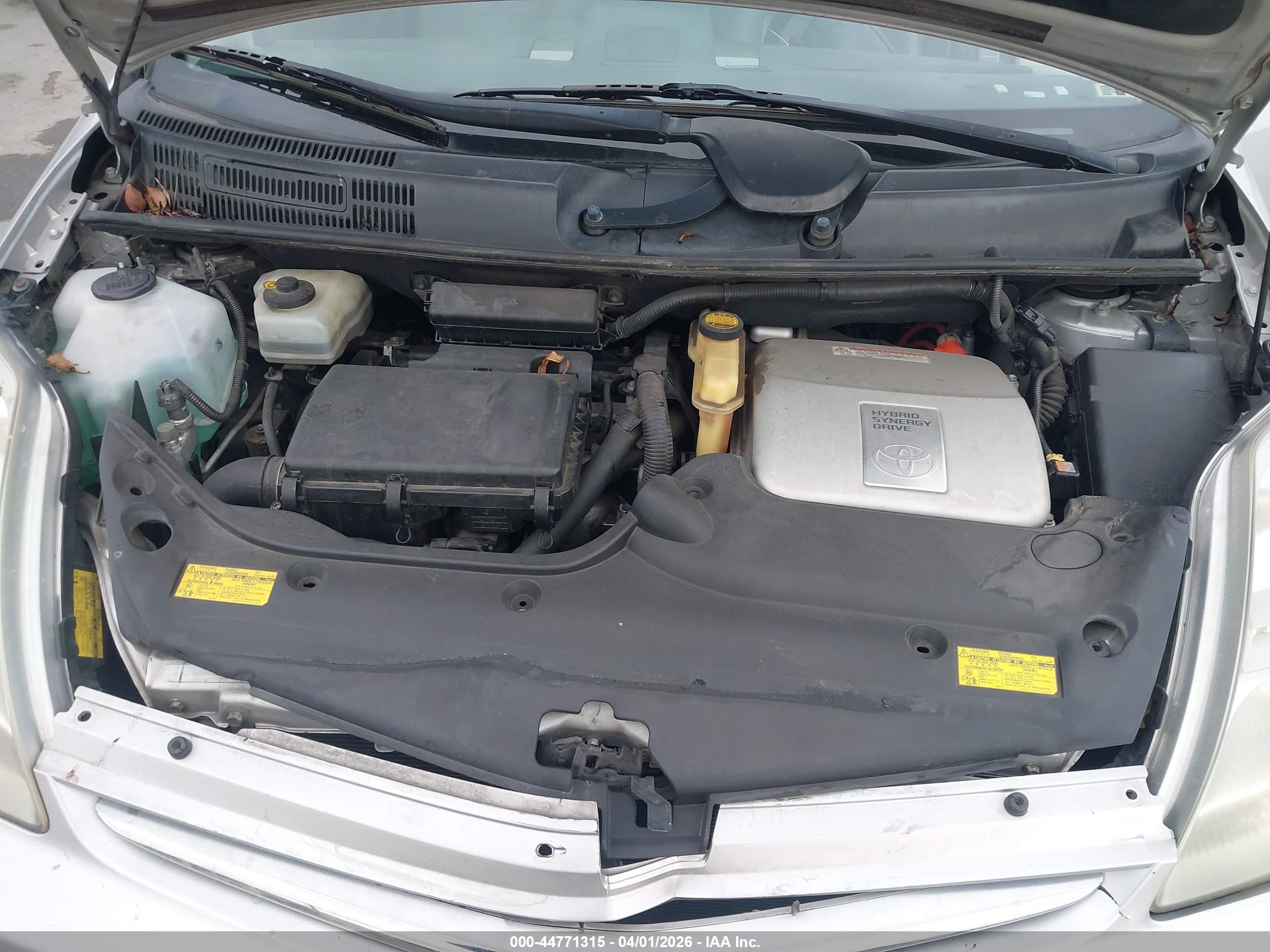TOYOTA PRIUS image 10
