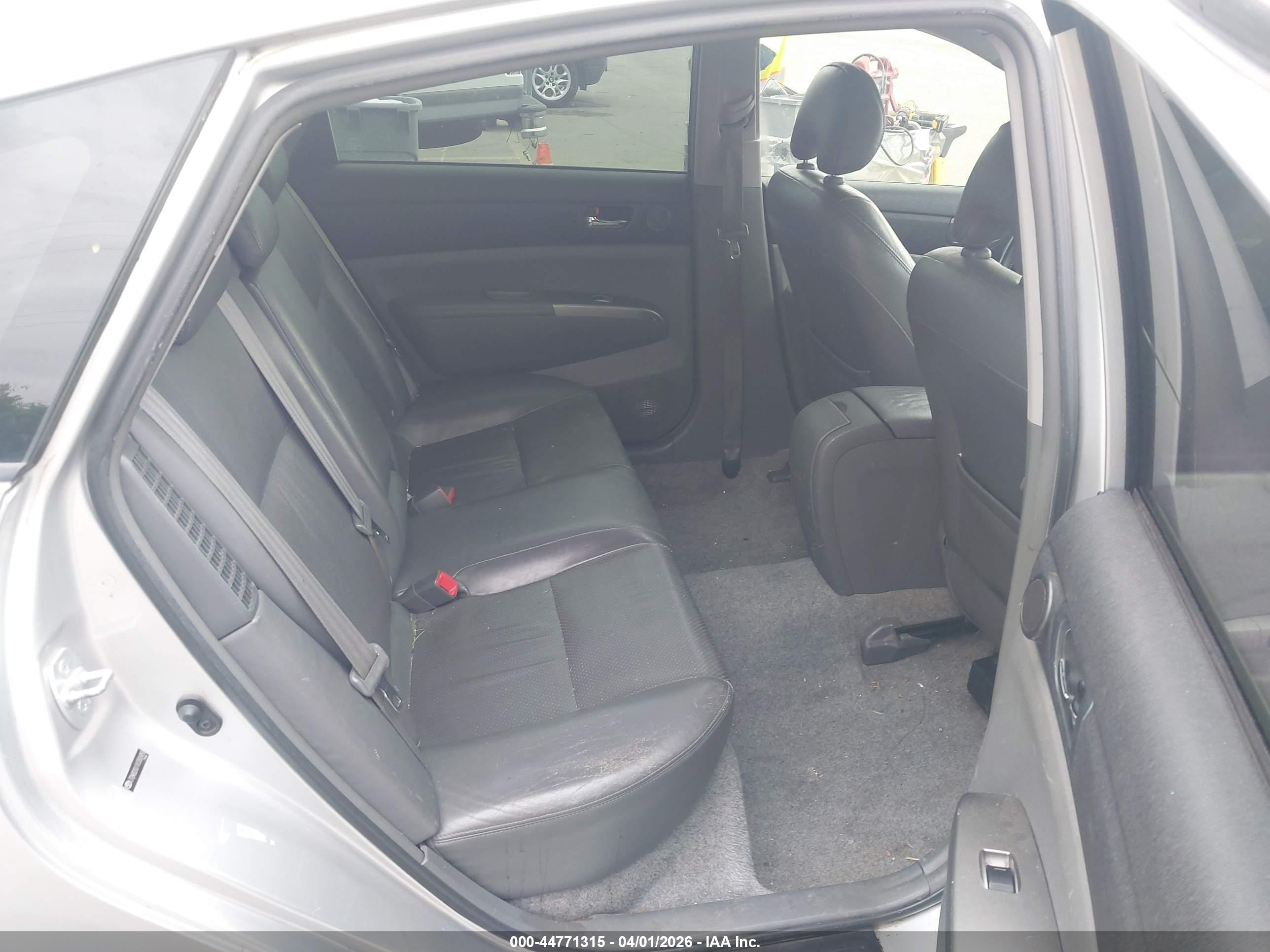 TOYOTA PRIUS image 8