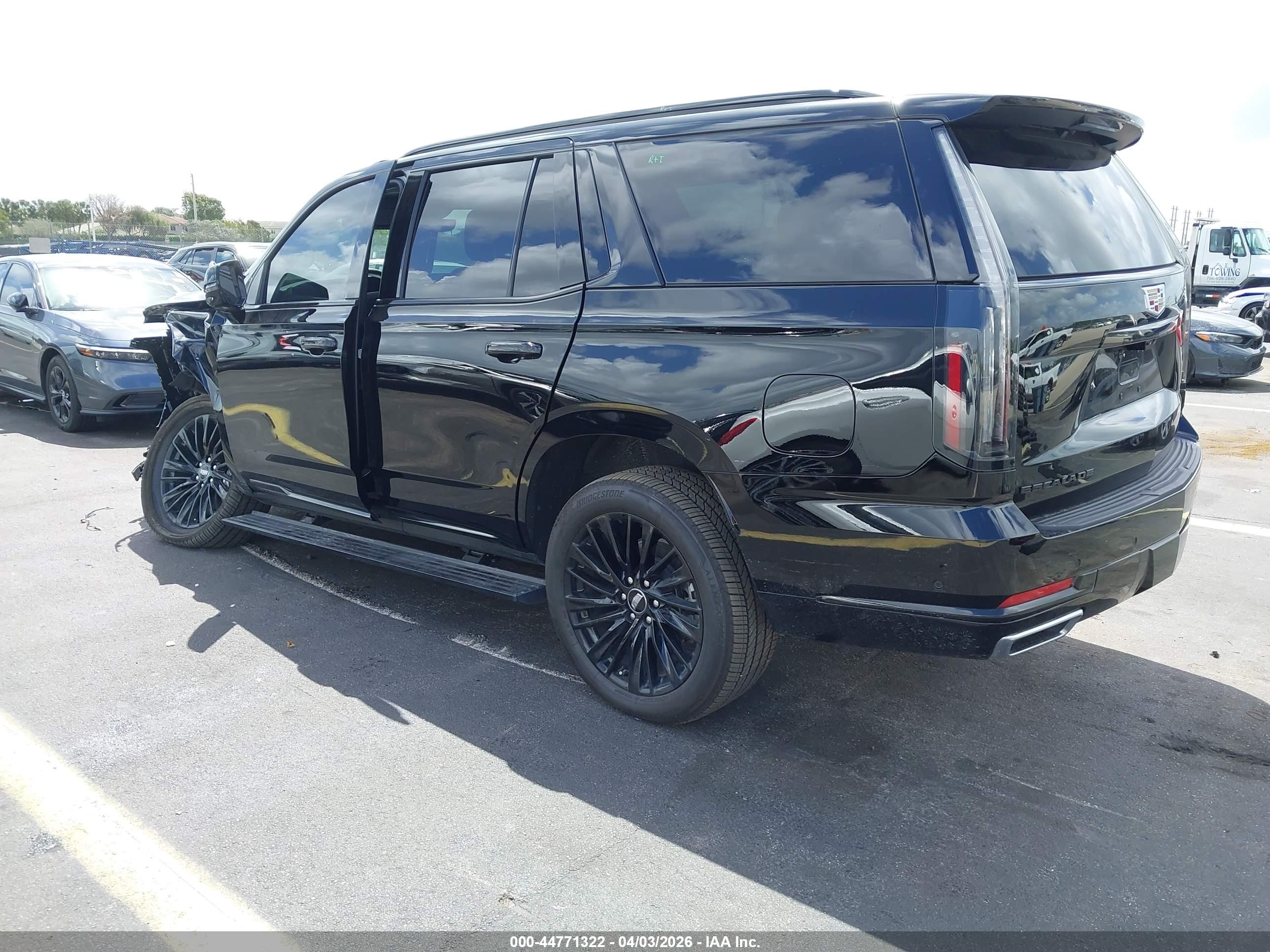 CADILLAC ESCALADE image 3