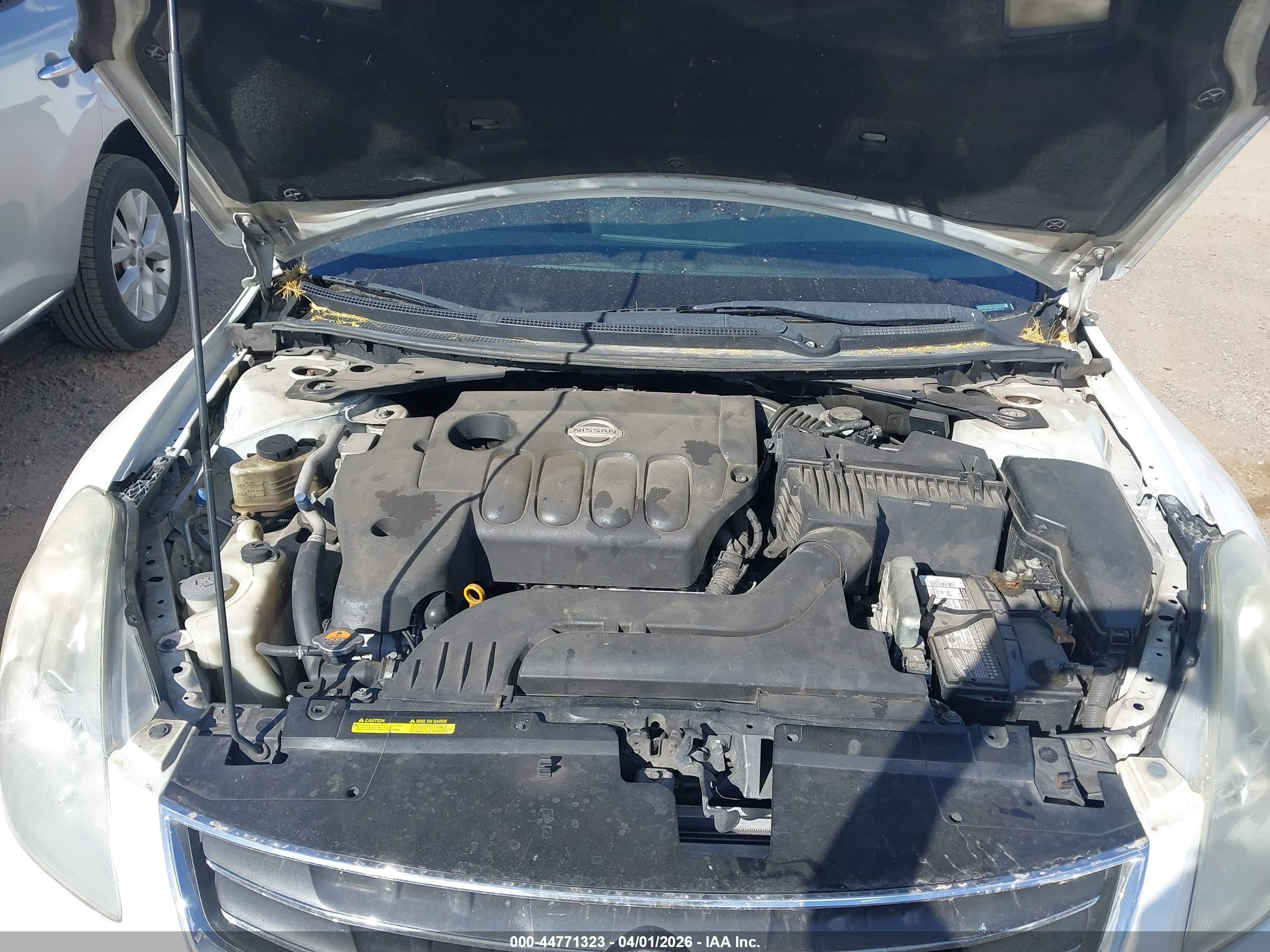 NISSAN ALTIMA image 10