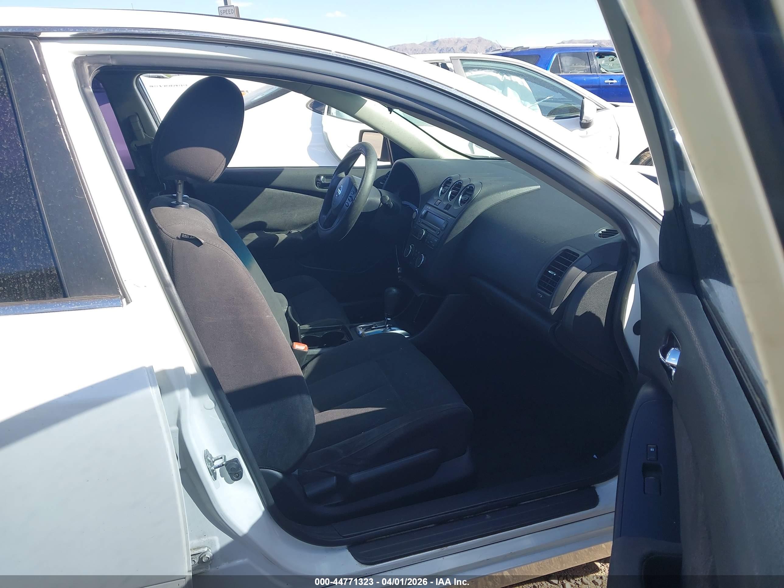 NISSAN ALTIMA image 5